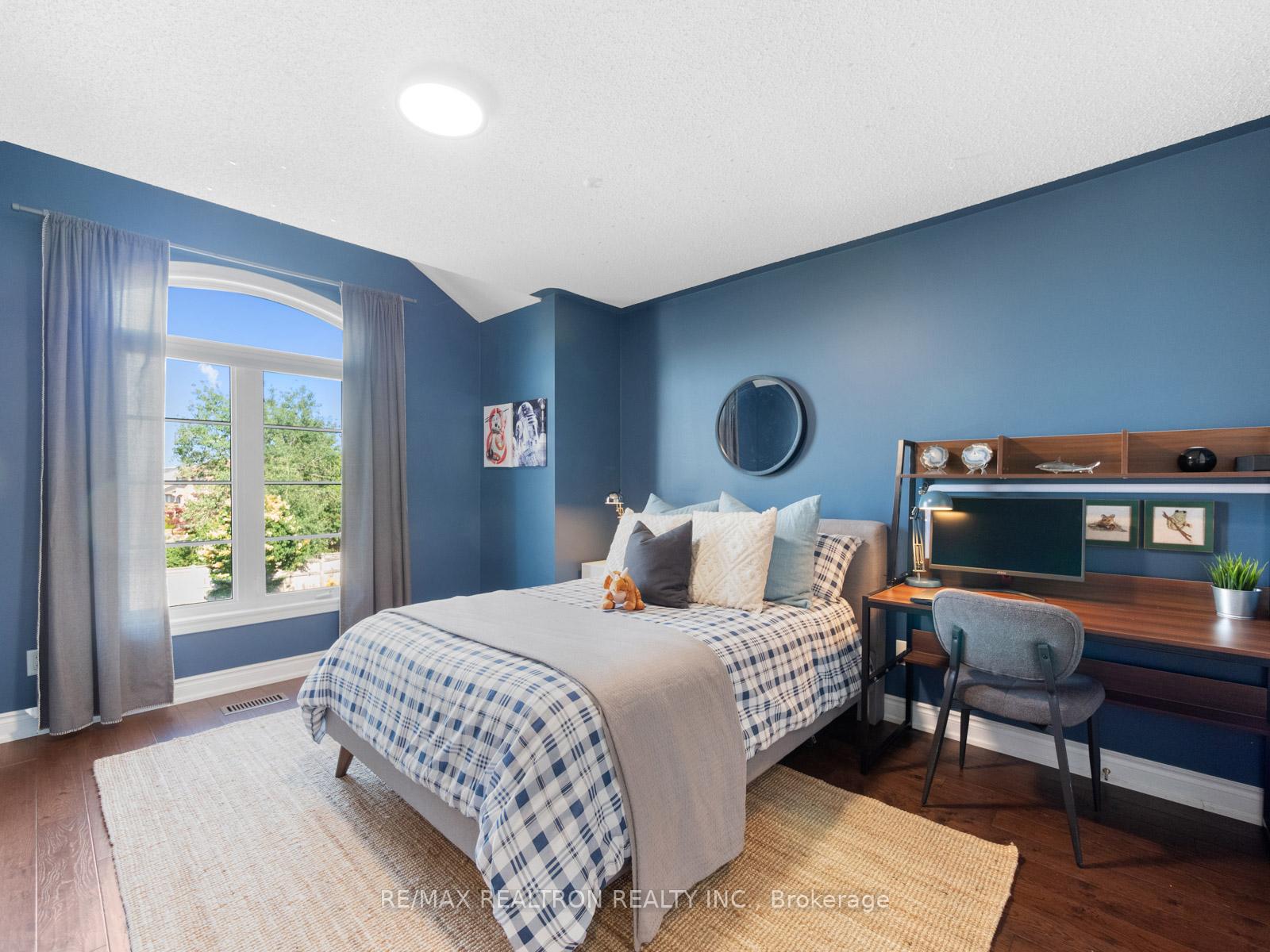 Photo 16 of 16 Mistywood Crescent, Vaughan, Patterson — HOMEH