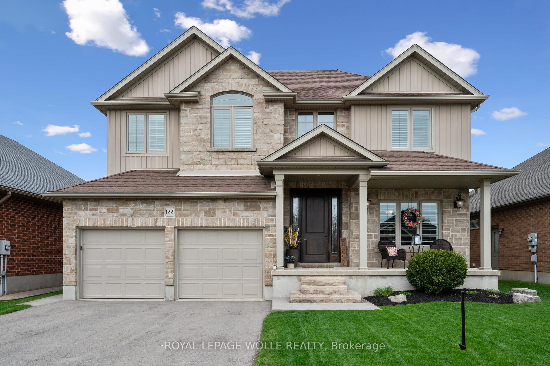 Front of 122 Muscovey Drive