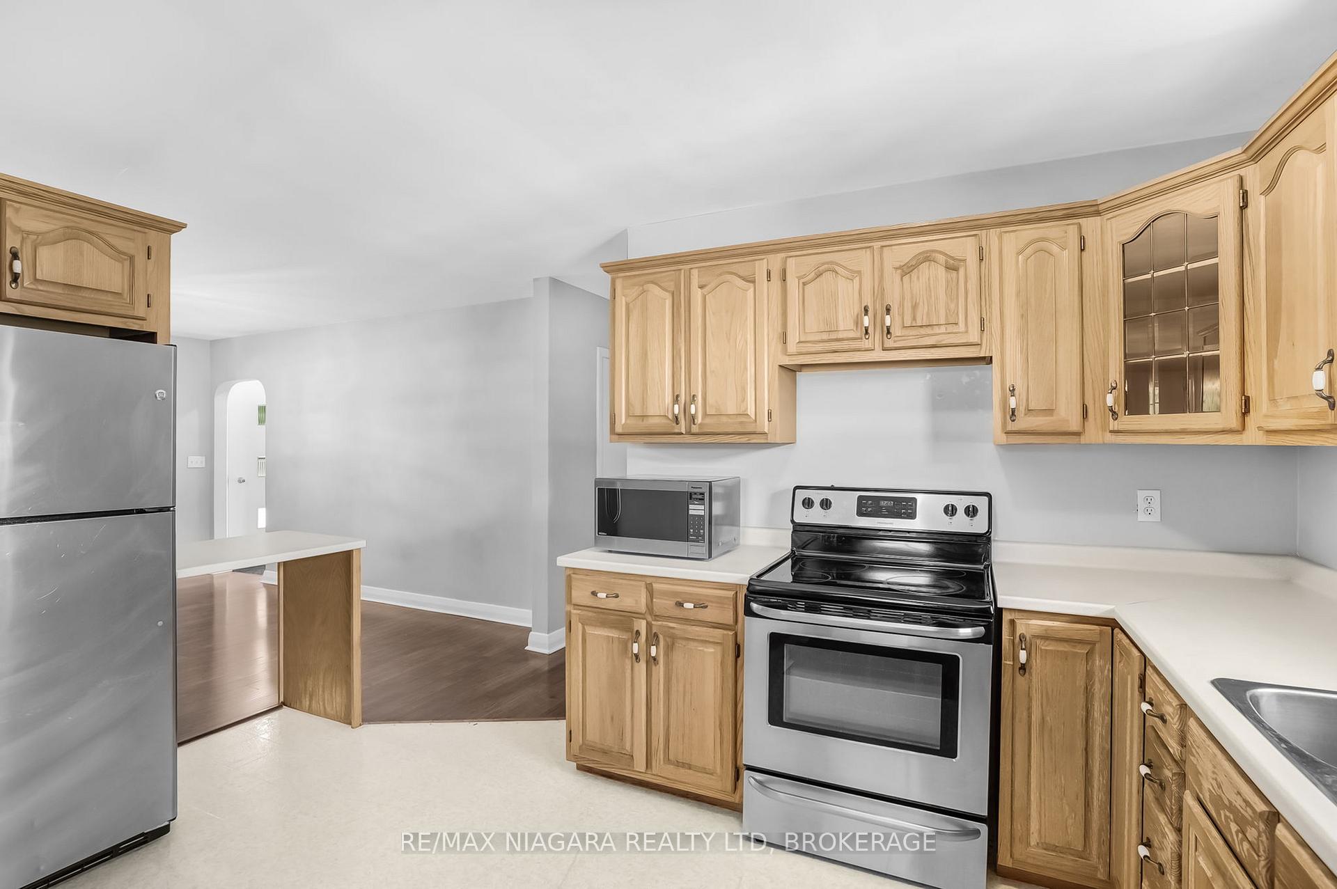 Photo 12 of 85 Diffin Drive, Welland, Prince Charles — HOMEH