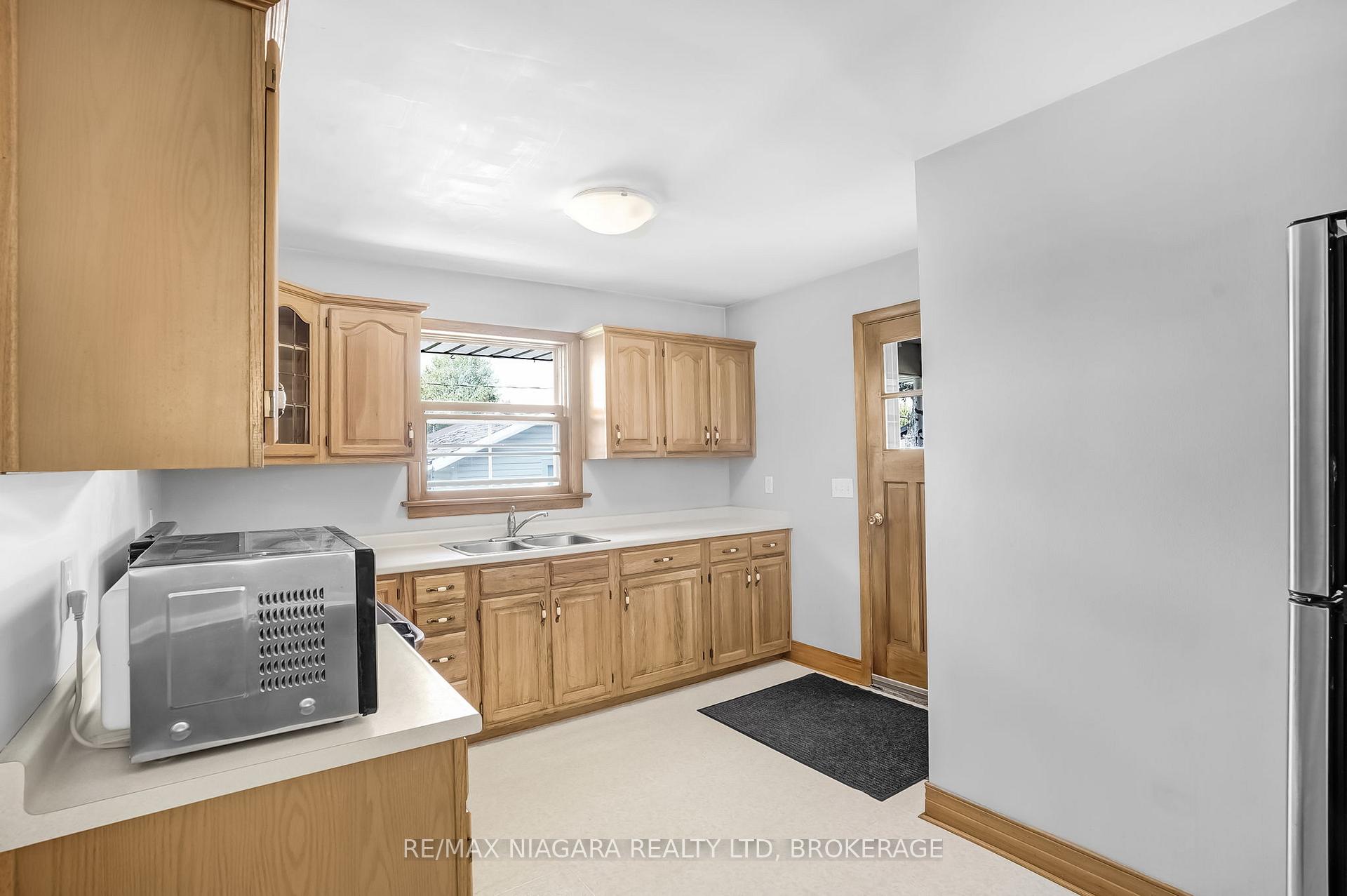 Photo 14 of 85 Diffin Drive, Welland, Prince Charles — HOMEH