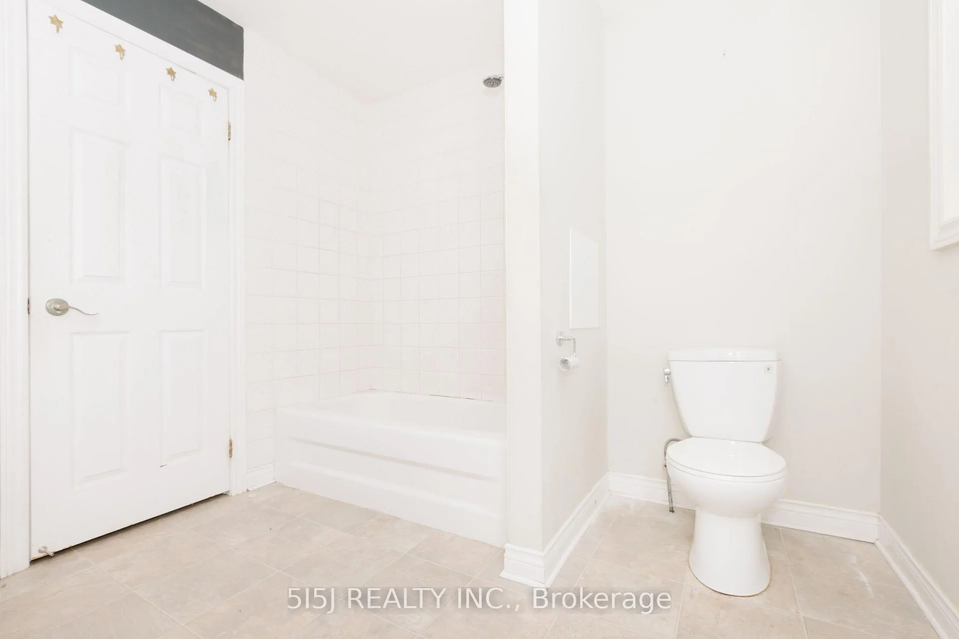 Photo 6 of 14190 Yonge Street, Aurora, Aurora Estates — HOMEH