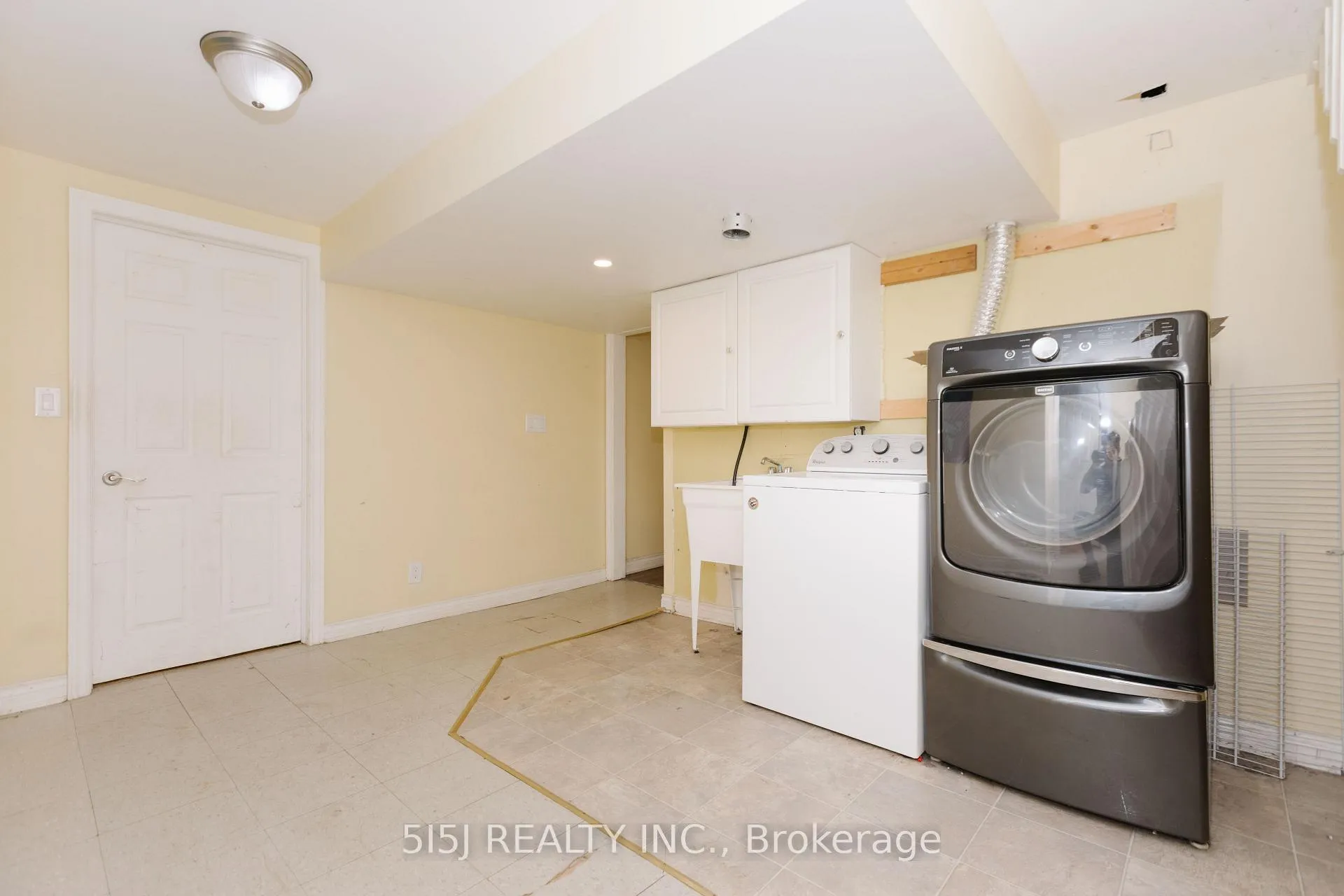 Photo 9 of 14190 Yonge Street, Aurora, Aurora Estates — HOMEH