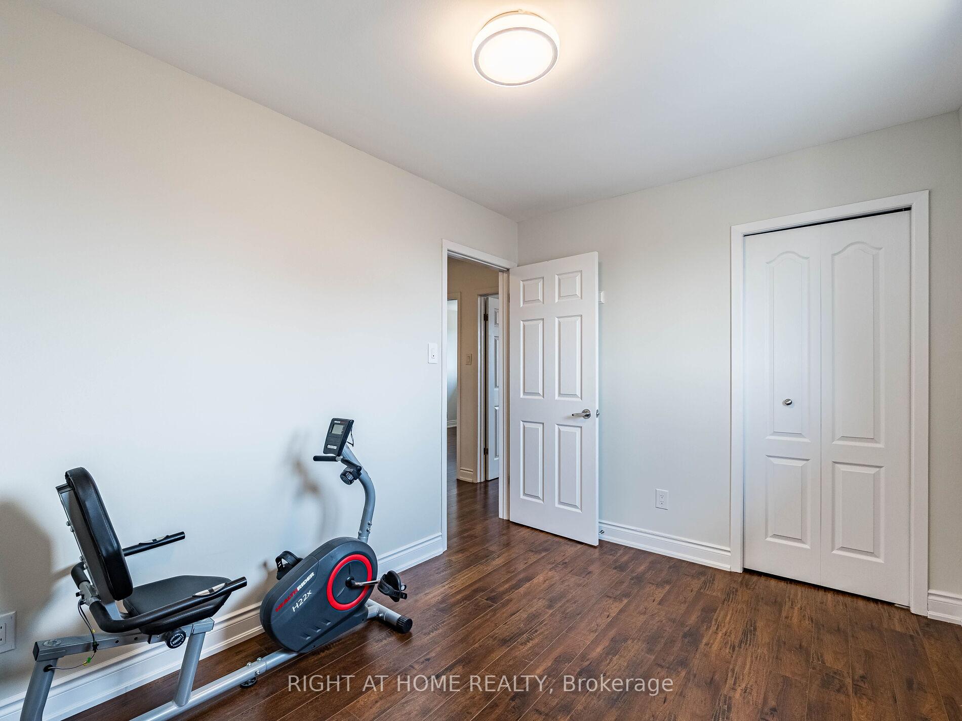 Photo 26 of 23 North Humber Drive, Vaughan, West Woodbridge — HOMEH