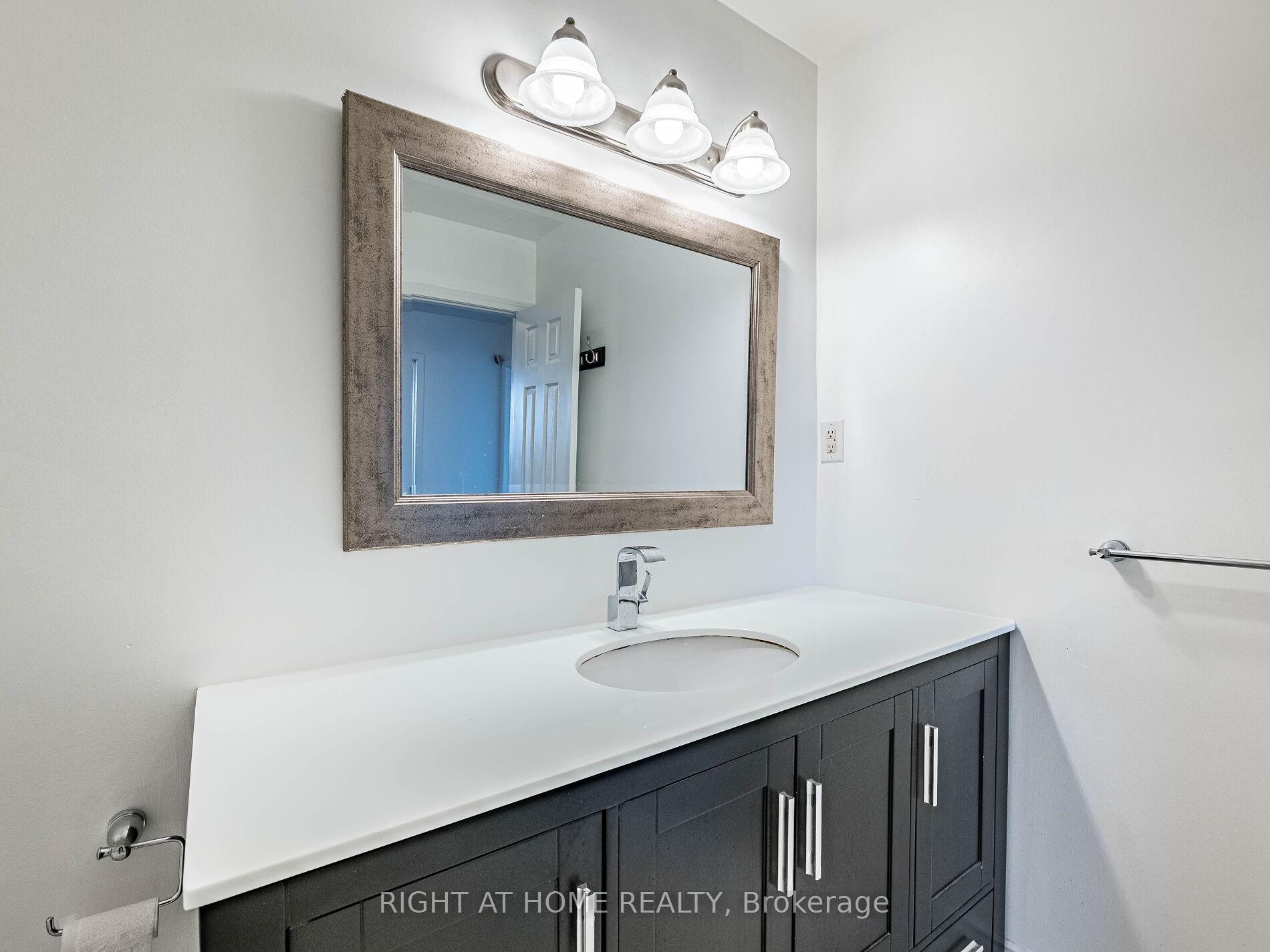 Photo 28 of 23 North Humber Drive, Vaughan, West Woodbridge — HOMEH