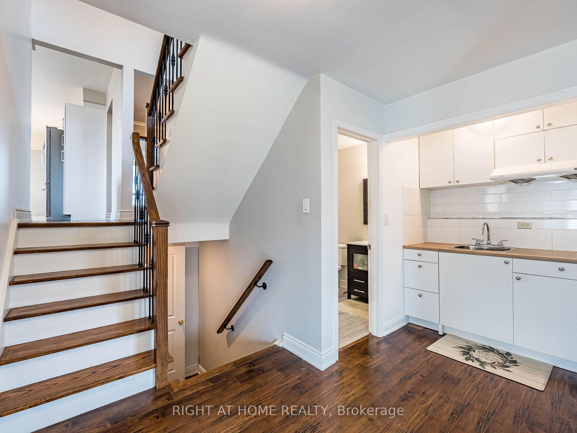 Photo 35 of 23 North Humber Drive, Vaughan, West Woodbridge — HOMEH