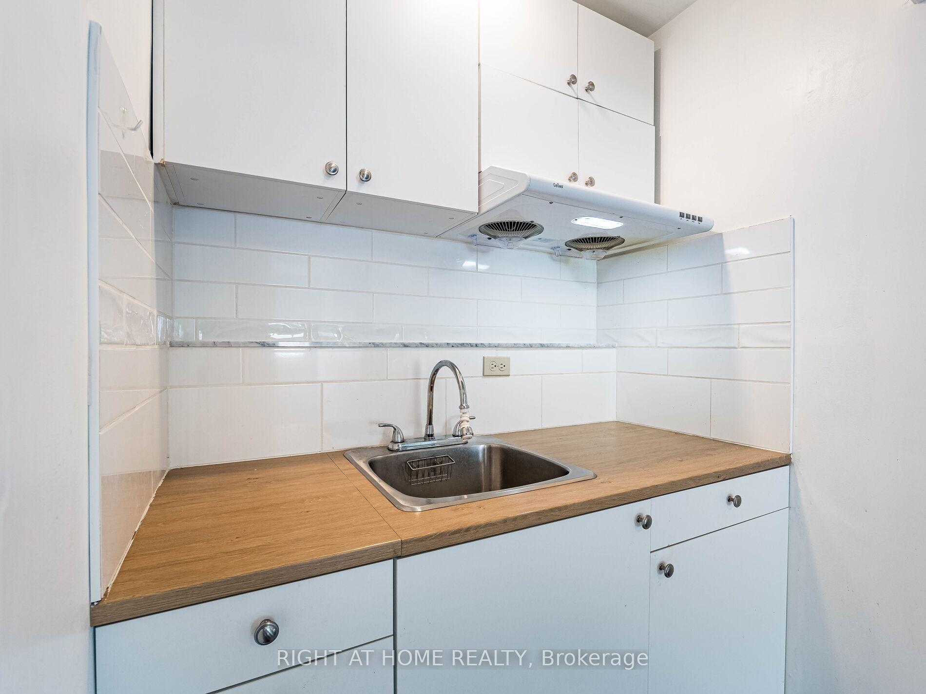 Photo 36 of 23 North Humber Drive, Vaughan, West Woodbridge — HOMEH