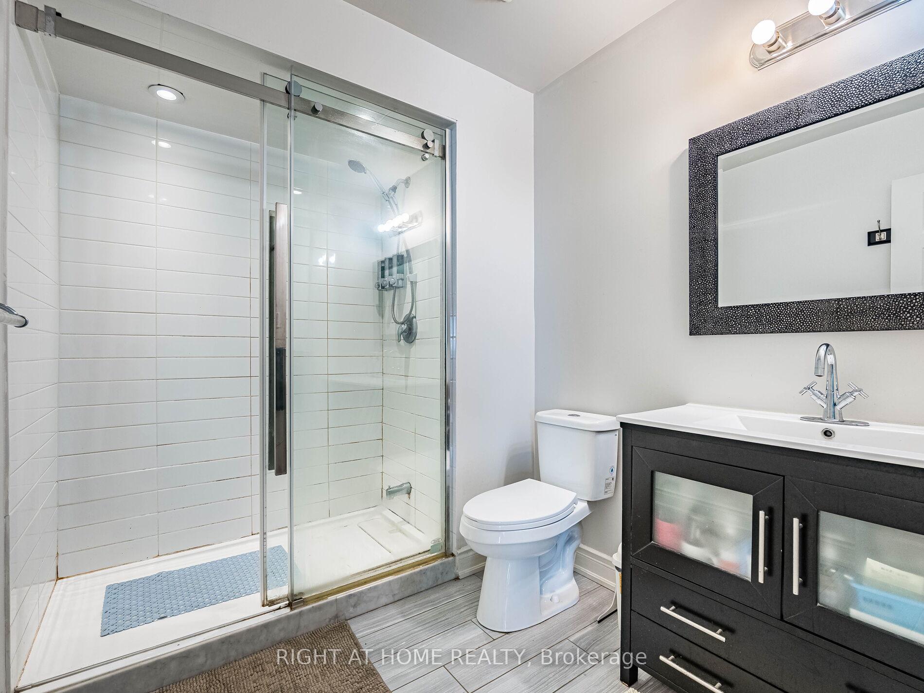 Photo 37 of 23 North Humber Drive, Vaughan, West Woodbridge — HOMEH