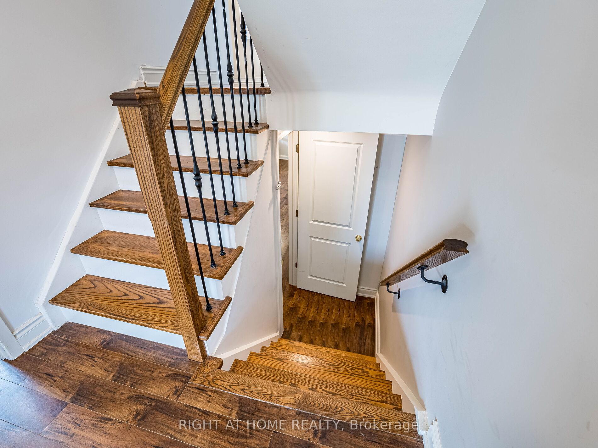 Photo 38 of 23 North Humber Drive, Vaughan, West Woodbridge — HOMEH