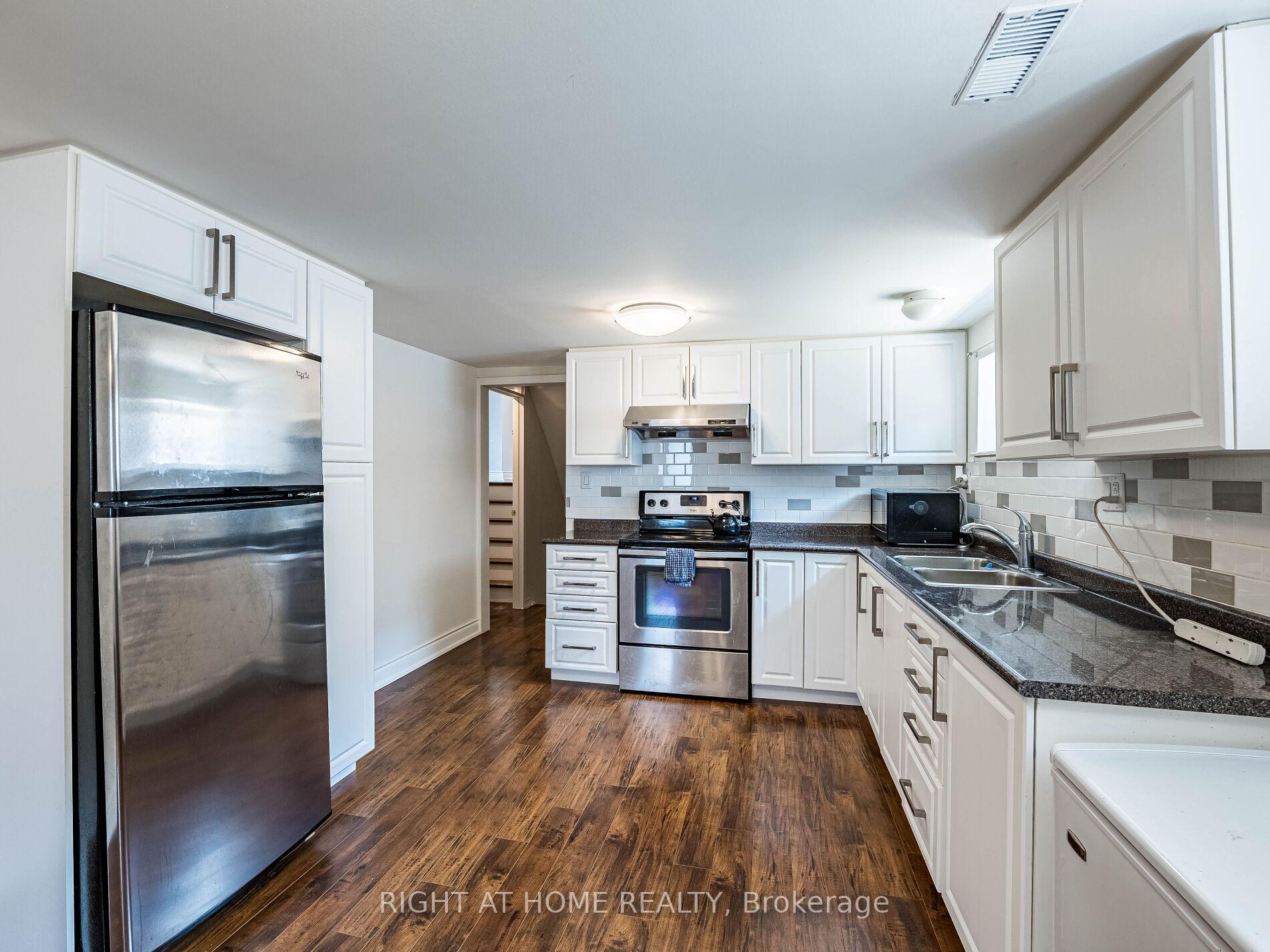 Photo 40 of 23 North Humber Drive, Vaughan, West Woodbridge — HOMEH
