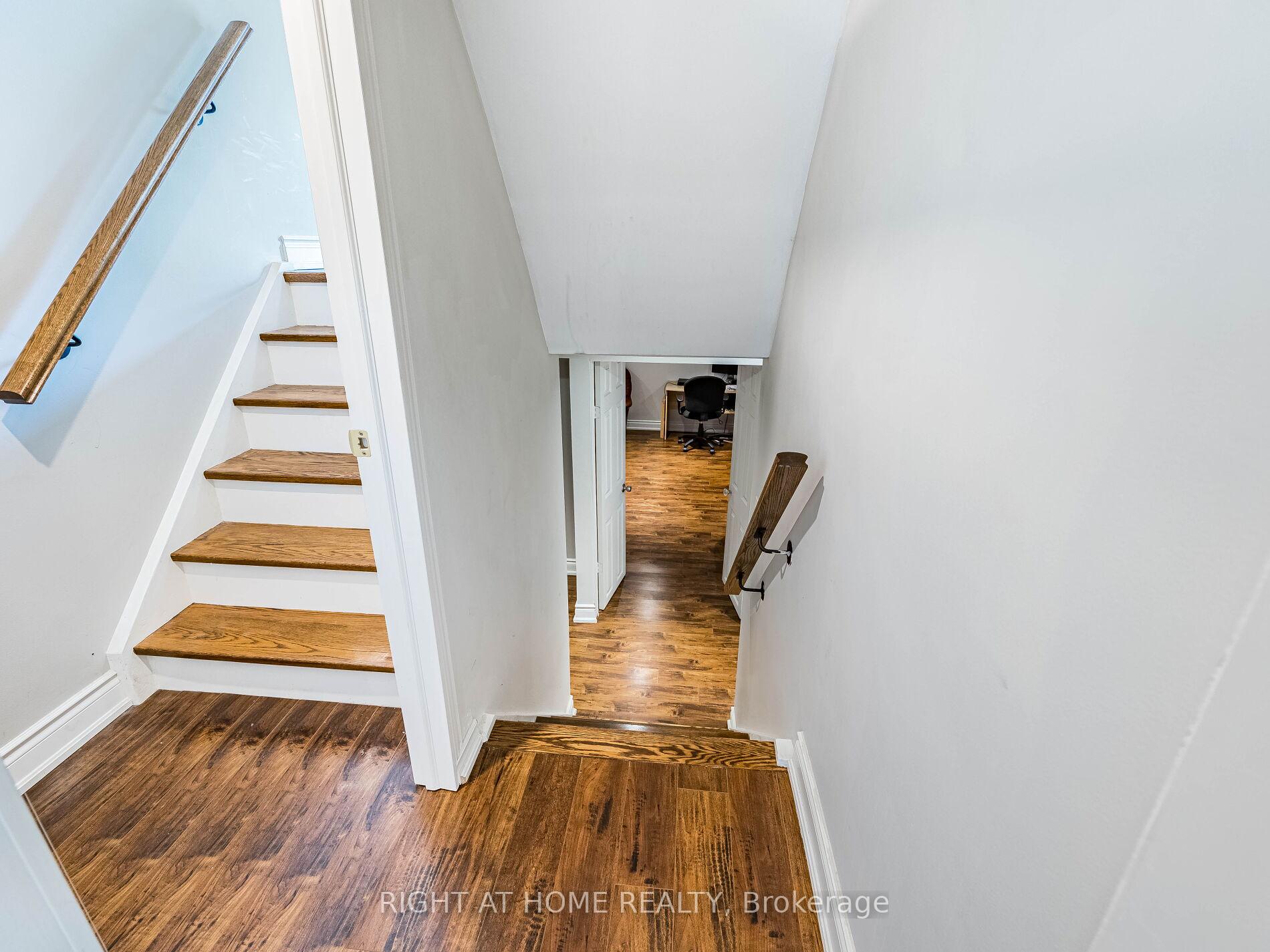Photo 41 of 23 North Humber Drive, Vaughan, West Woodbridge — HOMEH