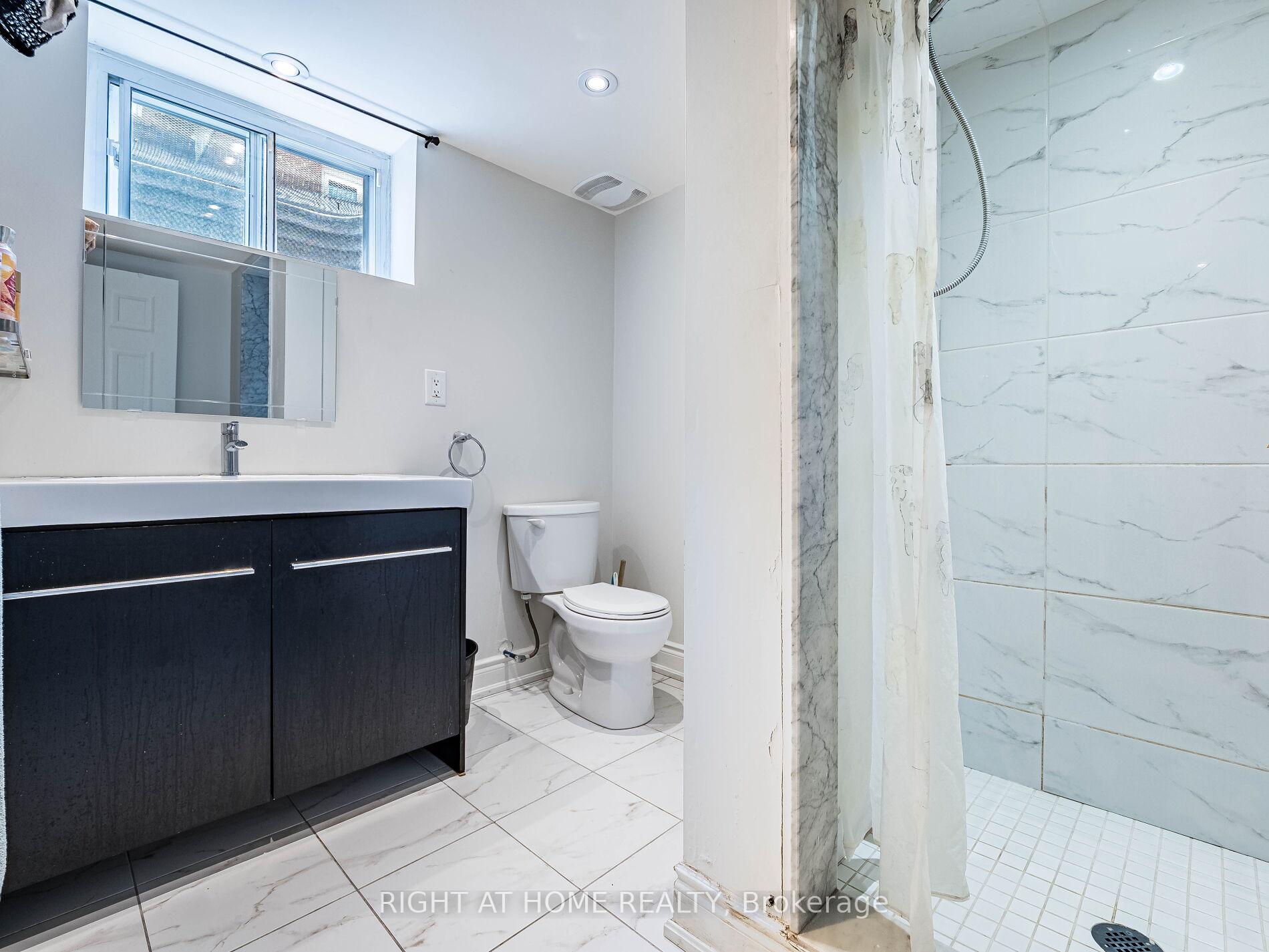 Photo 42 of 23 North Humber Drive, Vaughan, West Woodbridge — HOMEH