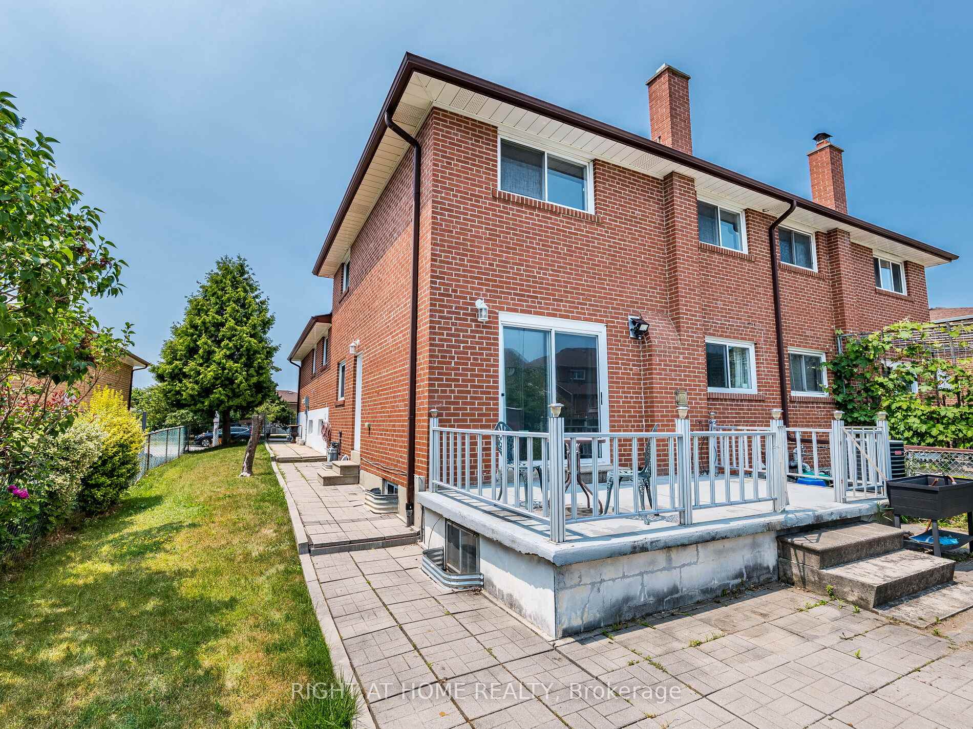 Photo 49 of 23 North Humber Drive, Vaughan, West Woodbridge — HOMEH
