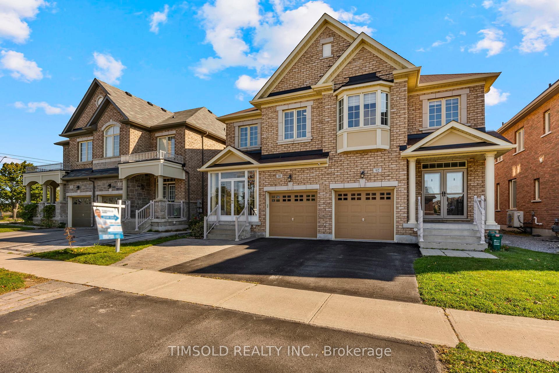 Photo 2 of 90 Memon Place, Markham, Wismer — HOMEH