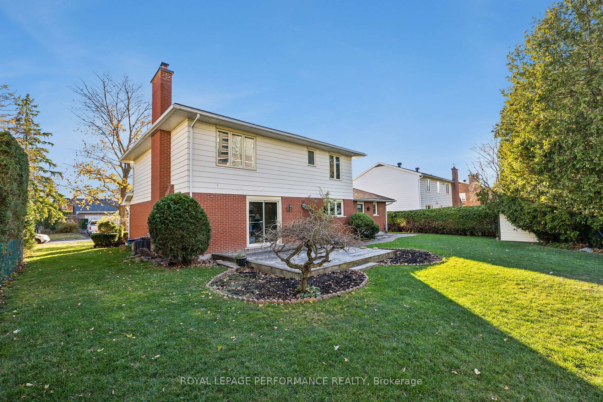 Photo 10 of 1883 Fairmeadow Crescent, Ottawa, Guildwood Estates - Urbandale Acres — HOMEH