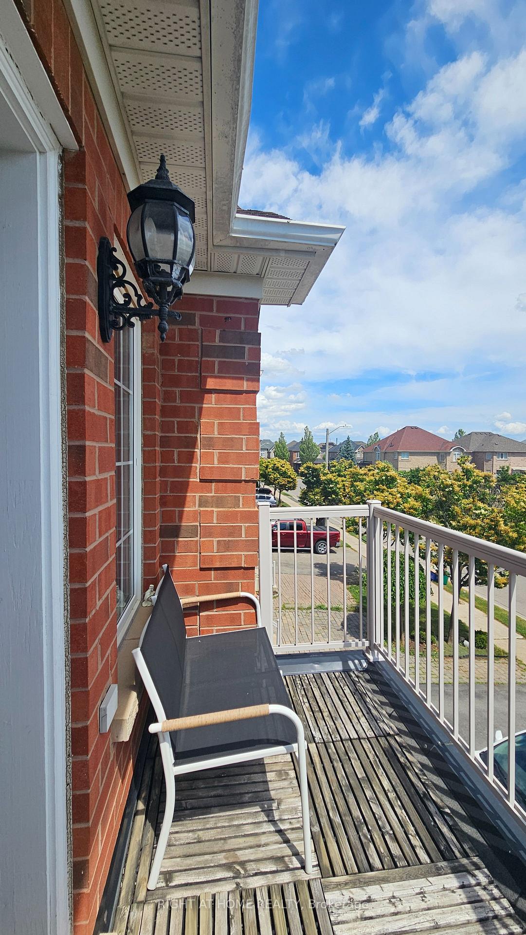Photo 2 of 24 Mediterra Drive, Vaughan, Vellore Village — HOMEH