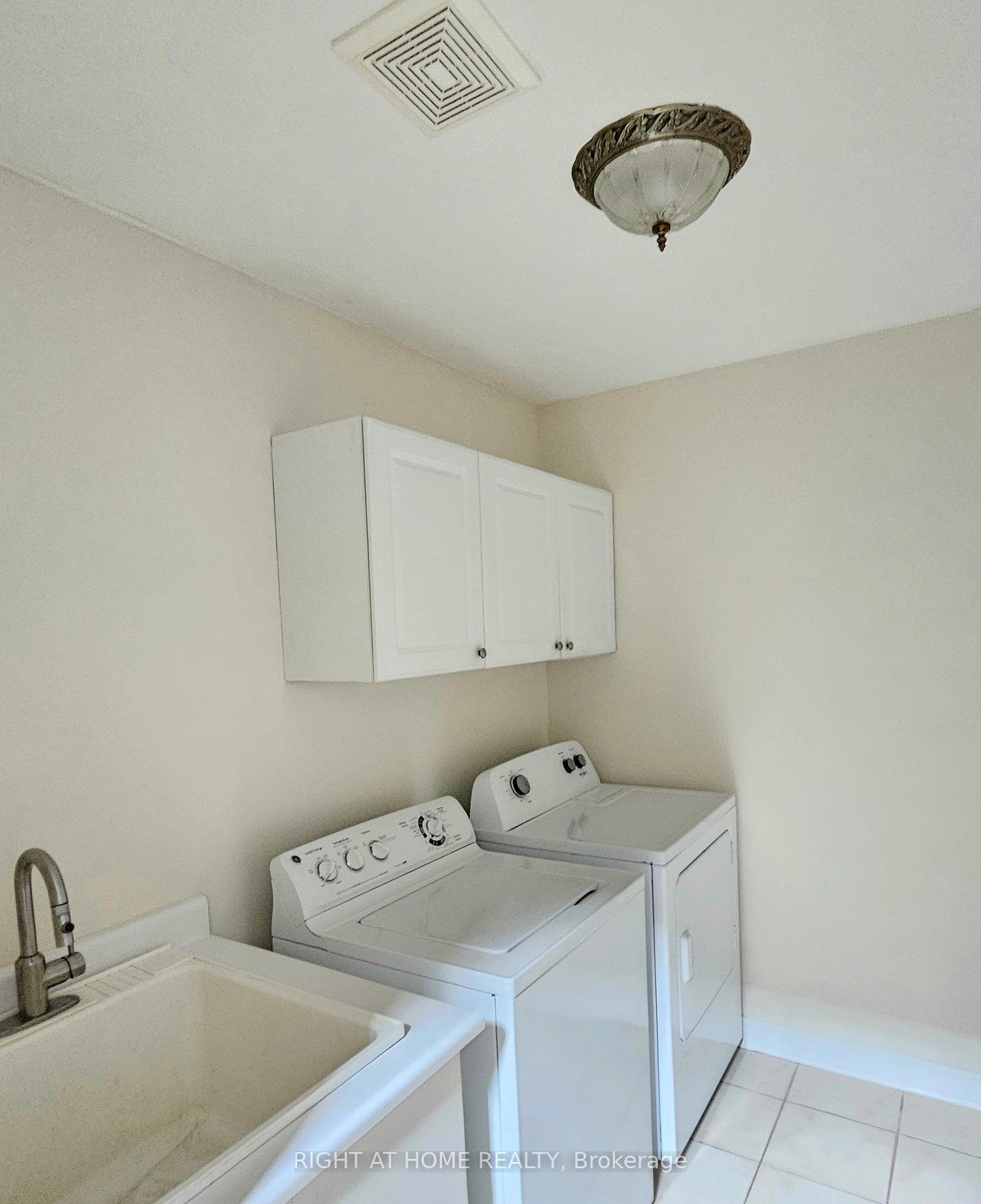Photo 17 of 24 Mediterra Drive, Vaughan, Vellore Village — HOMEH