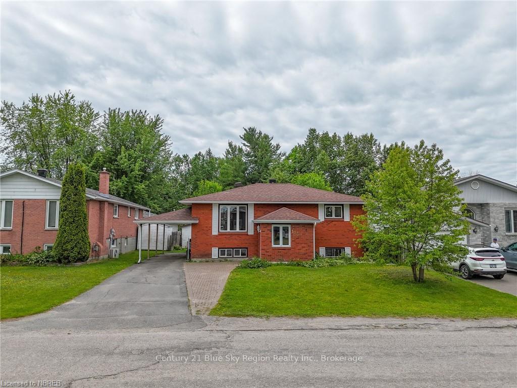 Photo 2 of 128 Aubry Street, West Nipissing, Sturgeon Falls — HOMEH