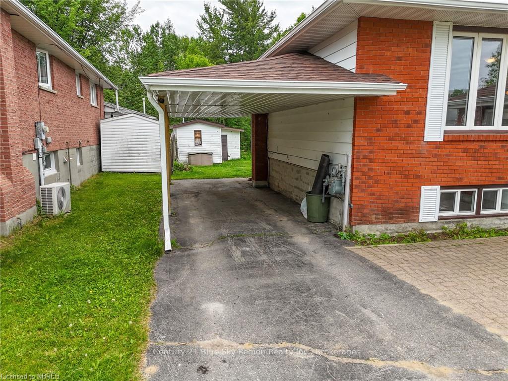 Photo 4 of 128 Aubry Street, West Nipissing, Sturgeon Falls — HOMEH