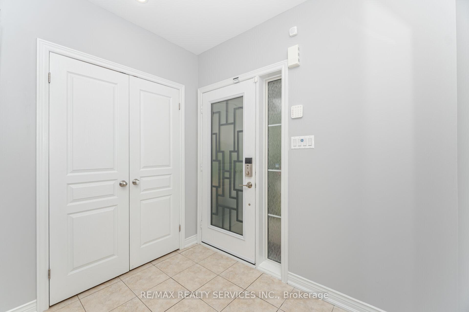 Photo 6 of 35 Luce Drive, Ajax, Northeast Ajax — HOMEH