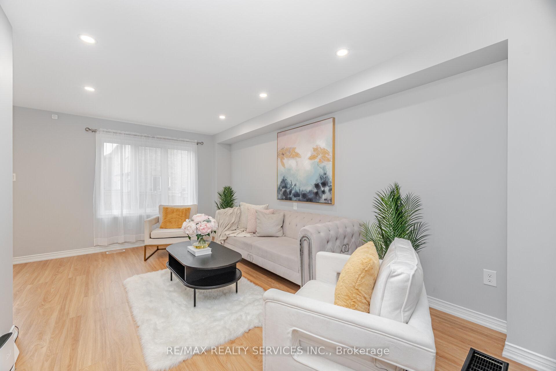 Photo 18 of 35 Luce Drive, Ajax, Northeast Ajax — HOMEH