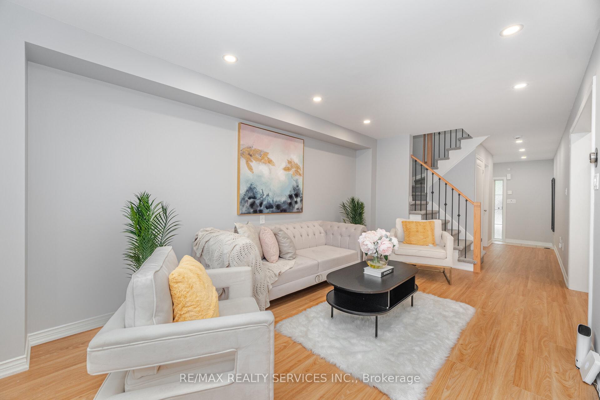 Photo 14 of 35 Luce Drive, Ajax, Northeast Ajax — HOMEH