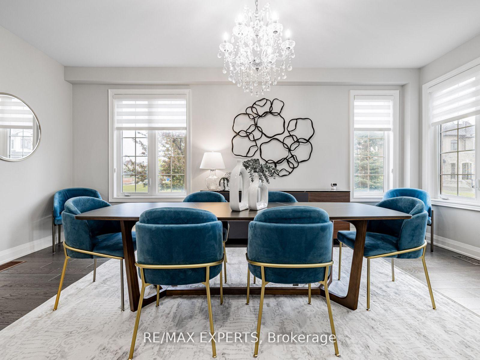 Photo 5 of 176 Sir Stevens Drive, Vaughan, Patterson — HOMEH