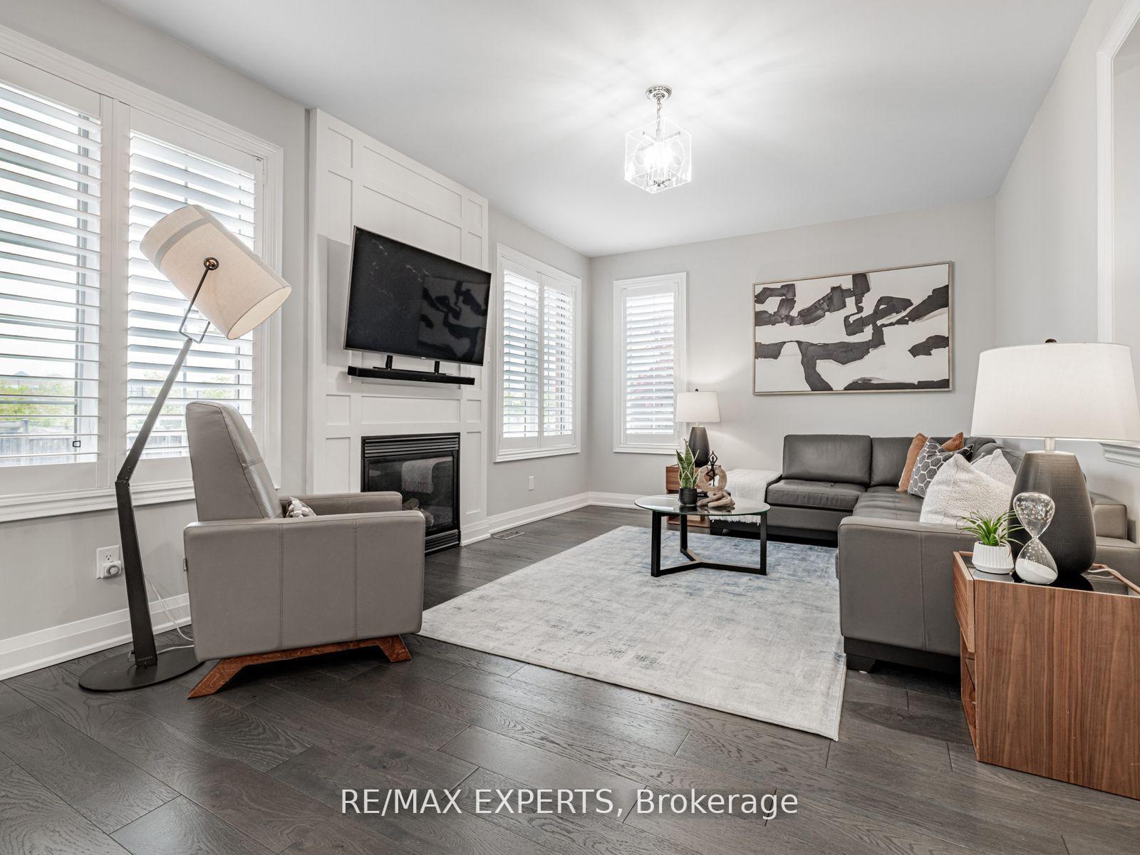 Photo 6 of 176 Sir Stevens Drive, Vaughan, Patterson — HOMEH
