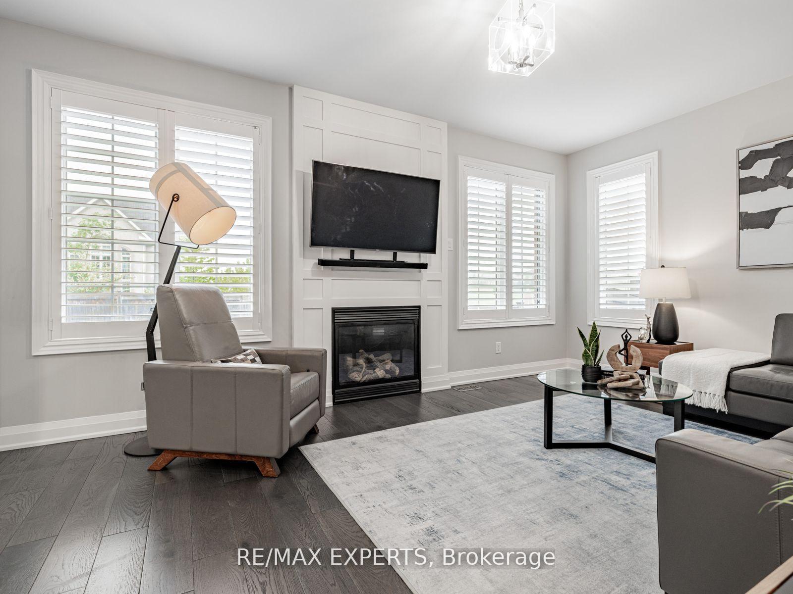 Photo 7 of 176 Sir Stevens Drive, Vaughan, Patterson — HOMEH