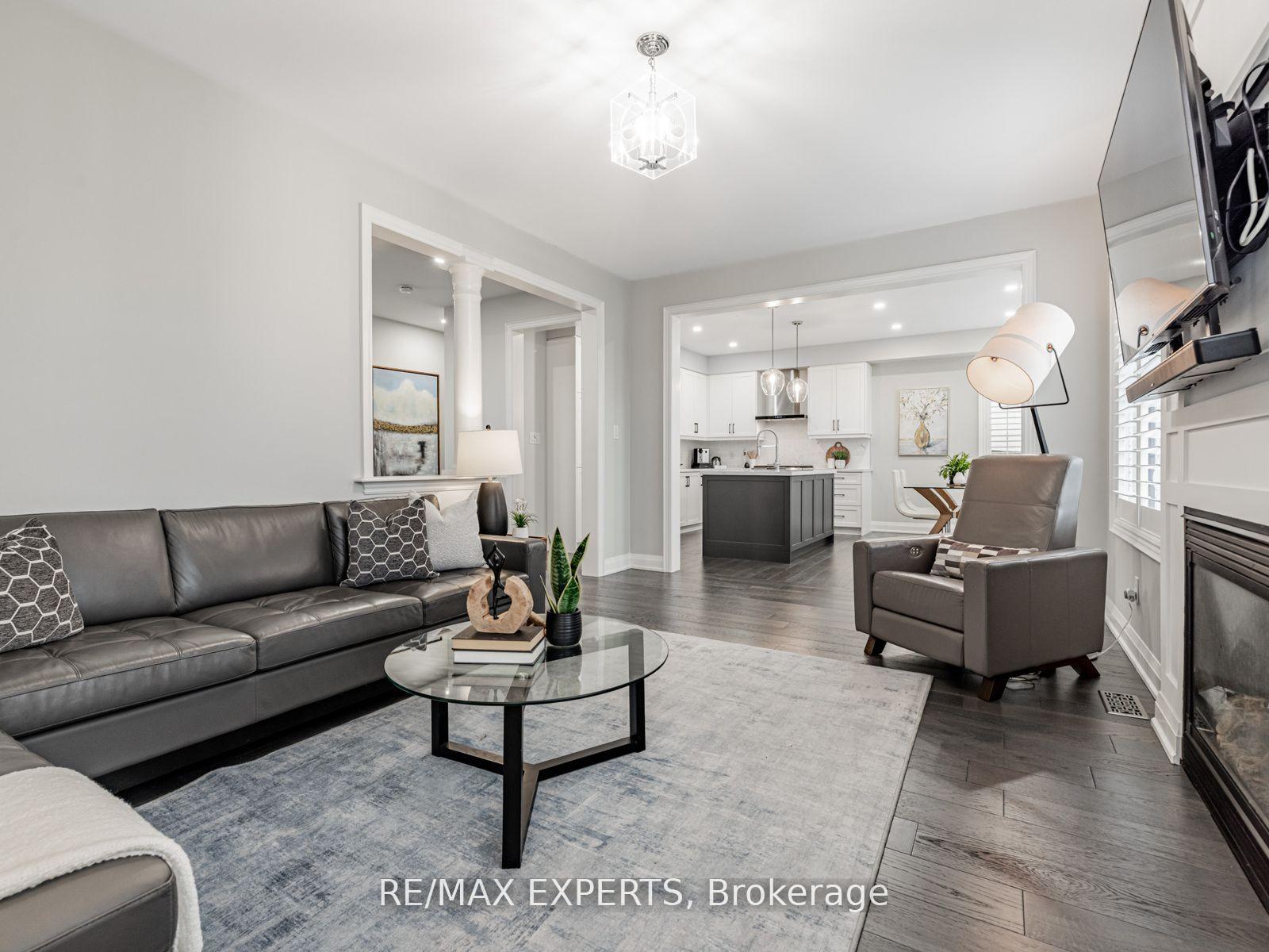 Photo 8 of 176 Sir Stevens Drive, Vaughan, Patterson — HOMEH