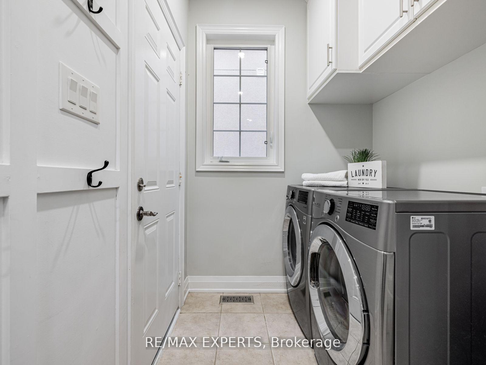 Photo 15 of 176 Sir Stevens Drive, Vaughan, Patterson — HOMEH
