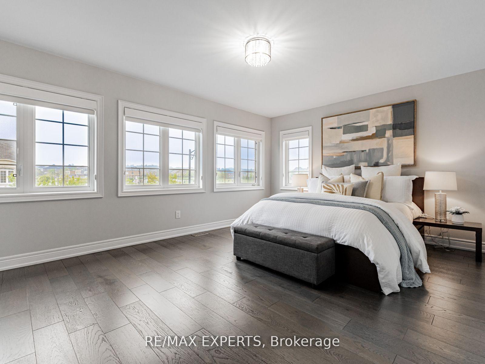 Photo 17 of 176 Sir Stevens Drive, Vaughan, Patterson — HOMEH
