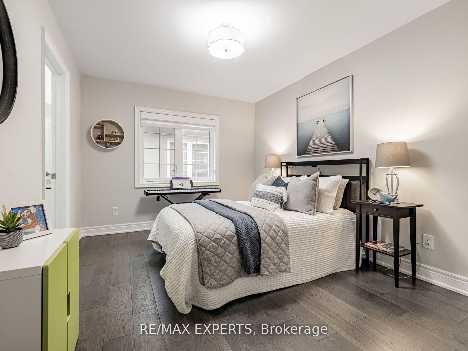 Photo 23 of 176 Sir Stevens Drive, Vaughan, Patterson — HOMEH