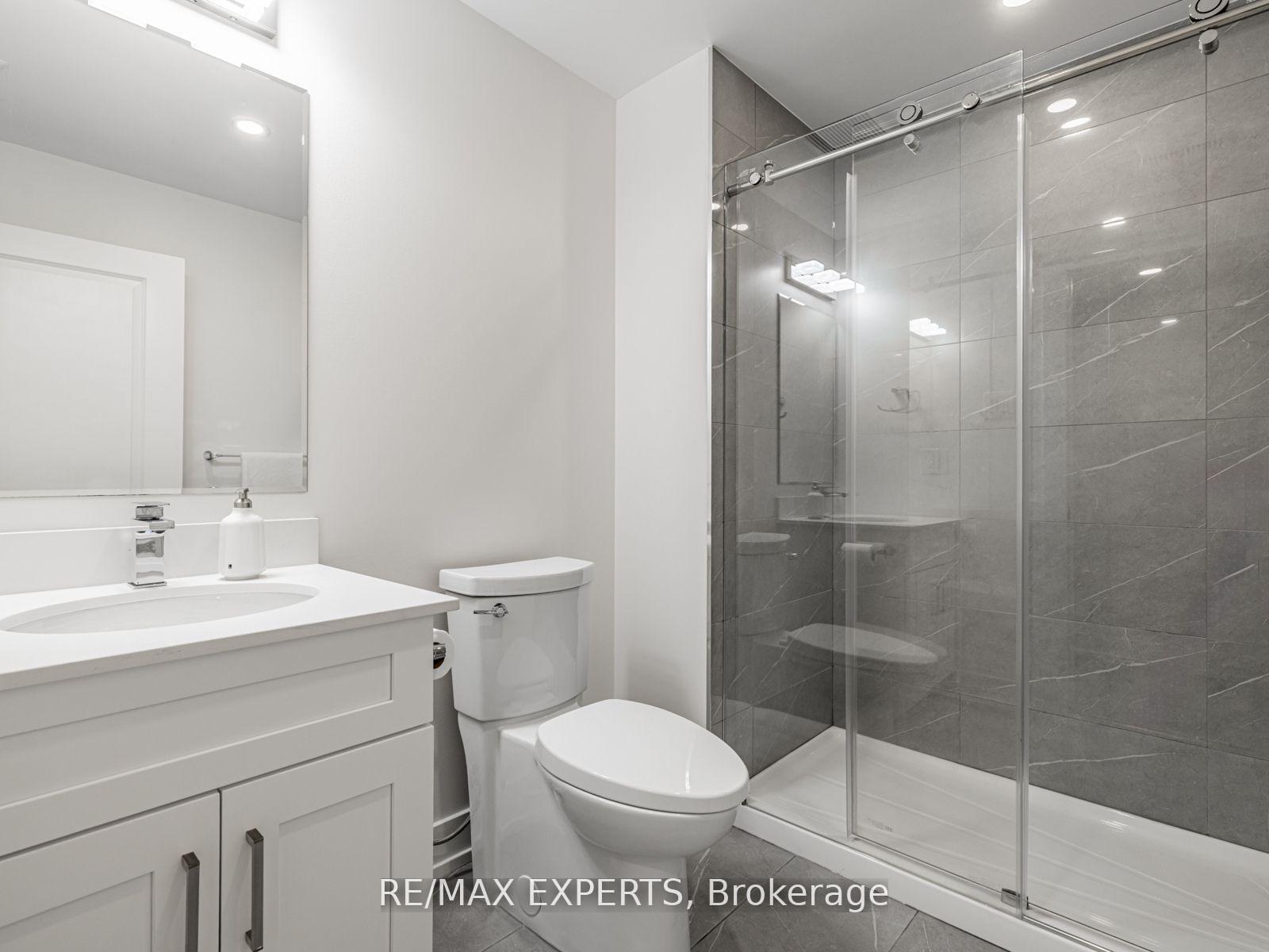 Photo 34 of 176 Sir Stevens Drive, Vaughan, Patterson — HOMEH