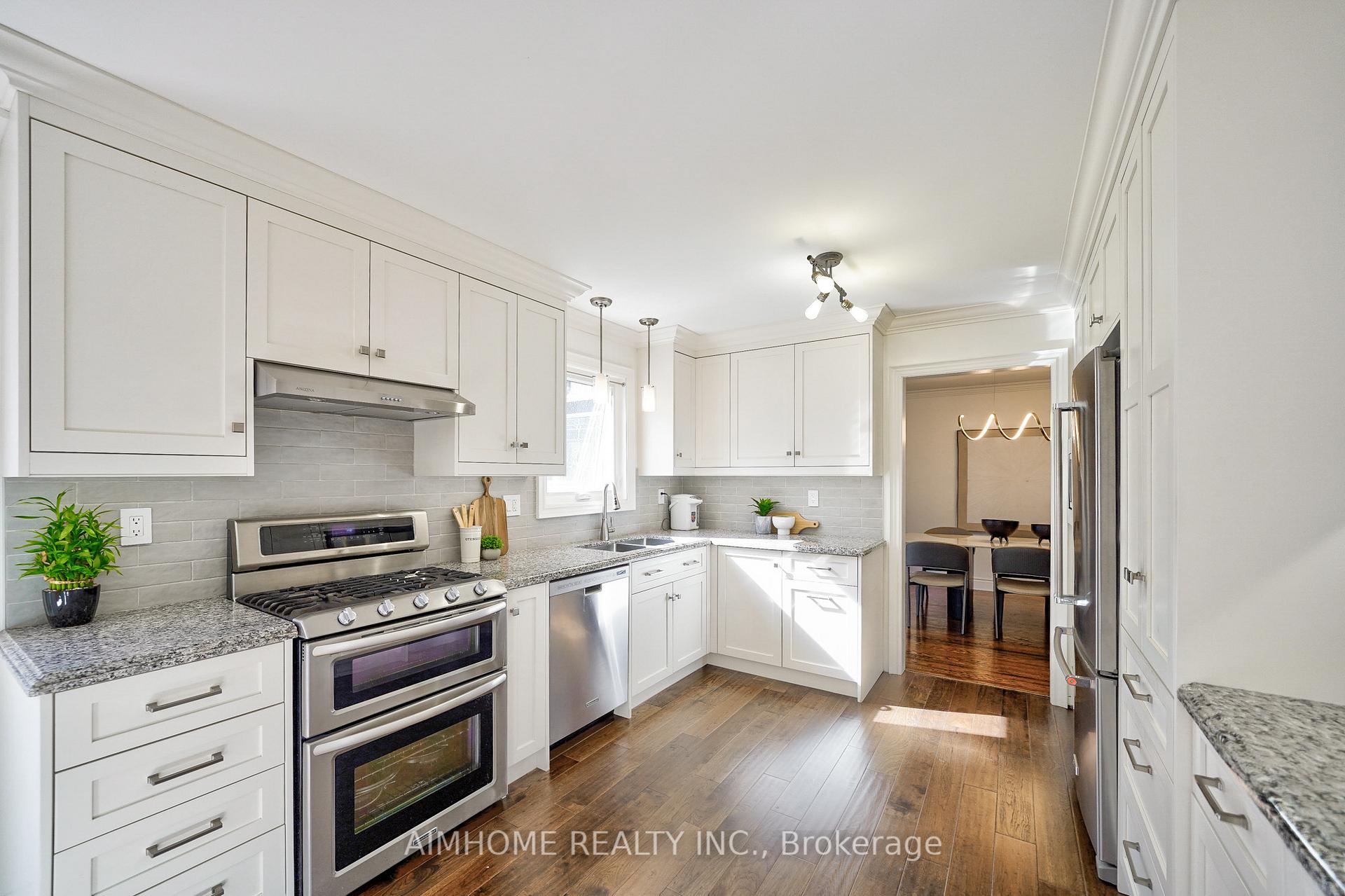 Photo 14 of 55 Sir Lancelot Drive, Markham, Markham Village — HOMEH