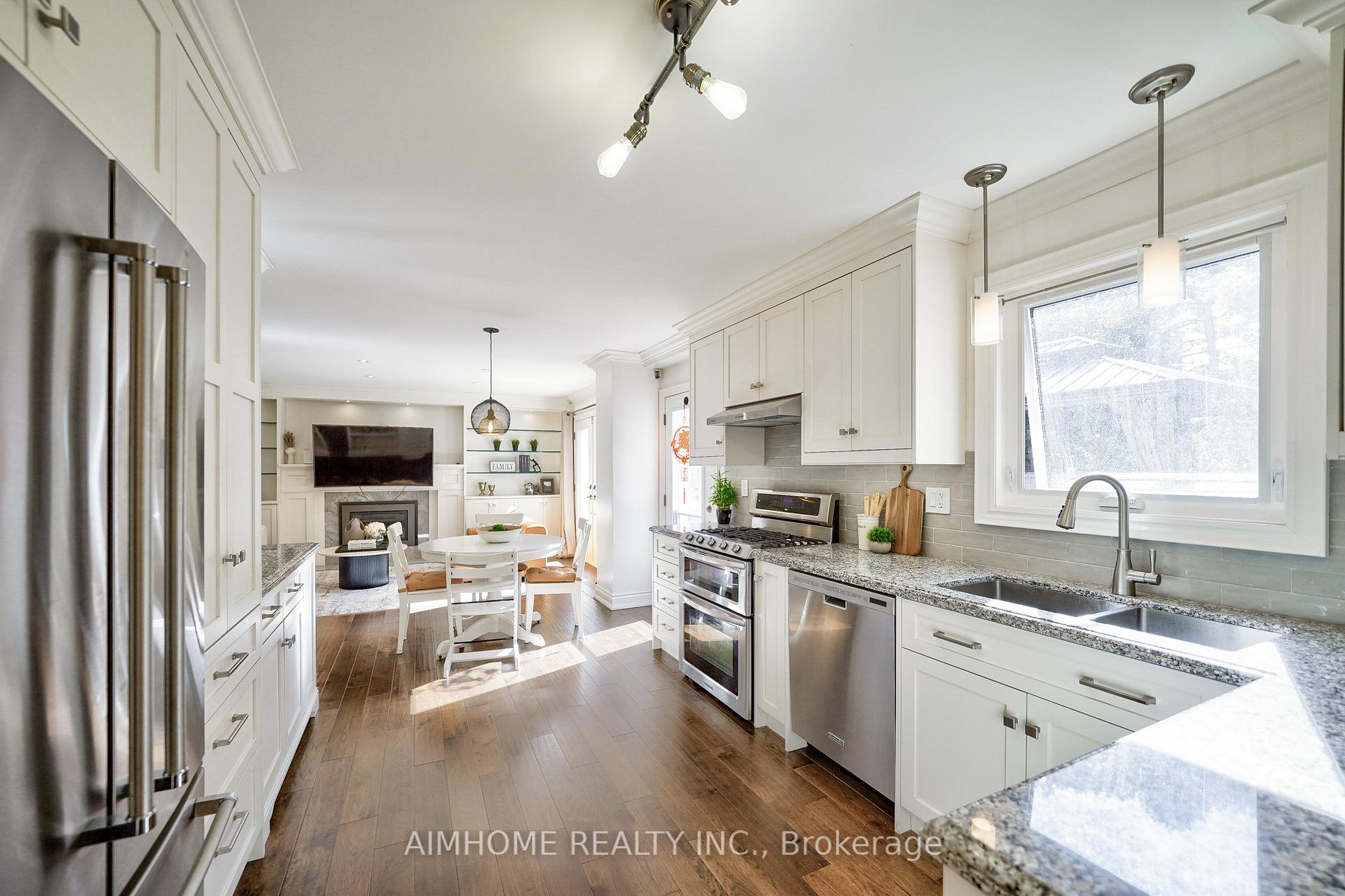 Photo 16 of 55 Sir Lancelot Drive, Markham, Markham Village — HOMEH