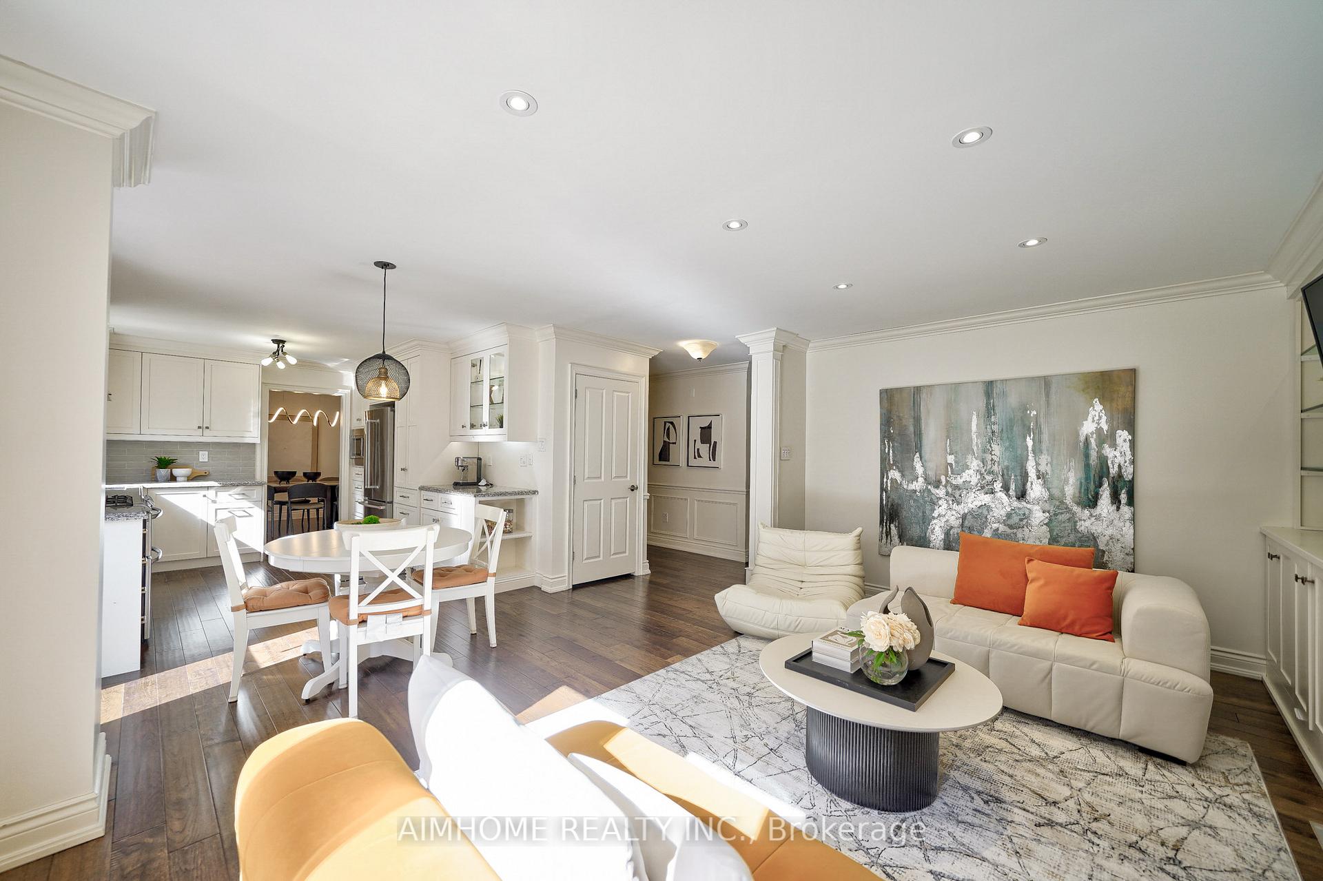Photo 19 of 55 Sir Lancelot Drive, Markham, Markham Village — HOMEH