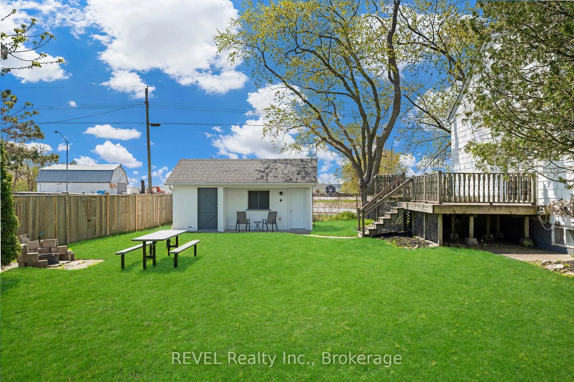 Photo 40 of 239 Becken Crescent, Welland, Cooks Mills — HOMEH