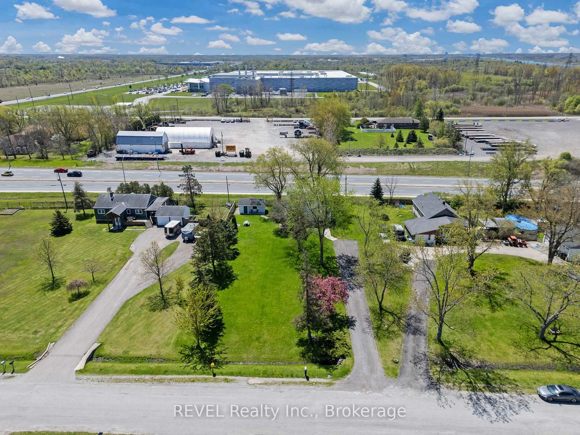 Photo 45 of 239 Becken Crescent, Welland, Cooks Mills — HOMEH