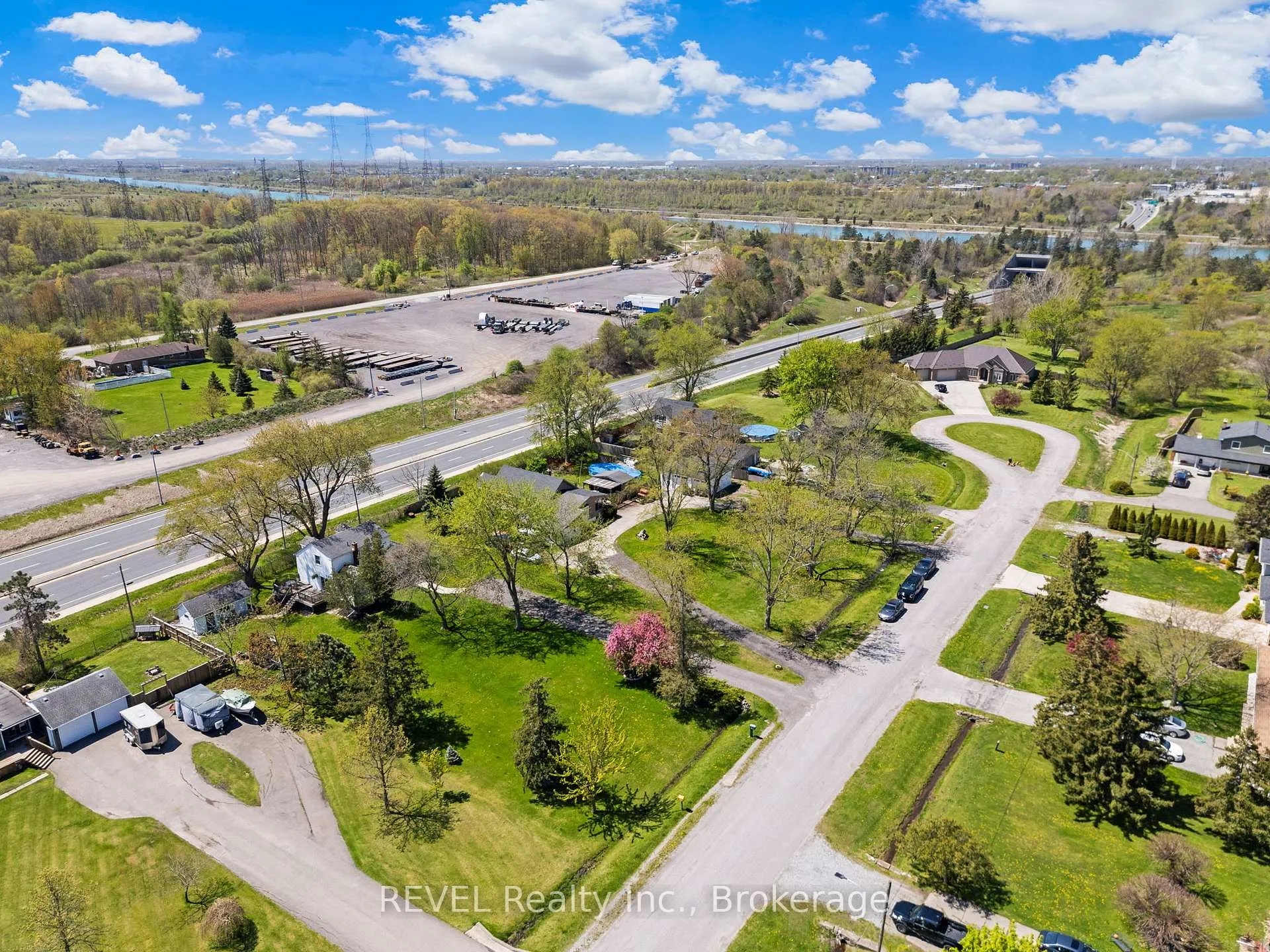 Photo 46 of 239 Becken Crescent, Welland, Cooks Mills — HOMEH