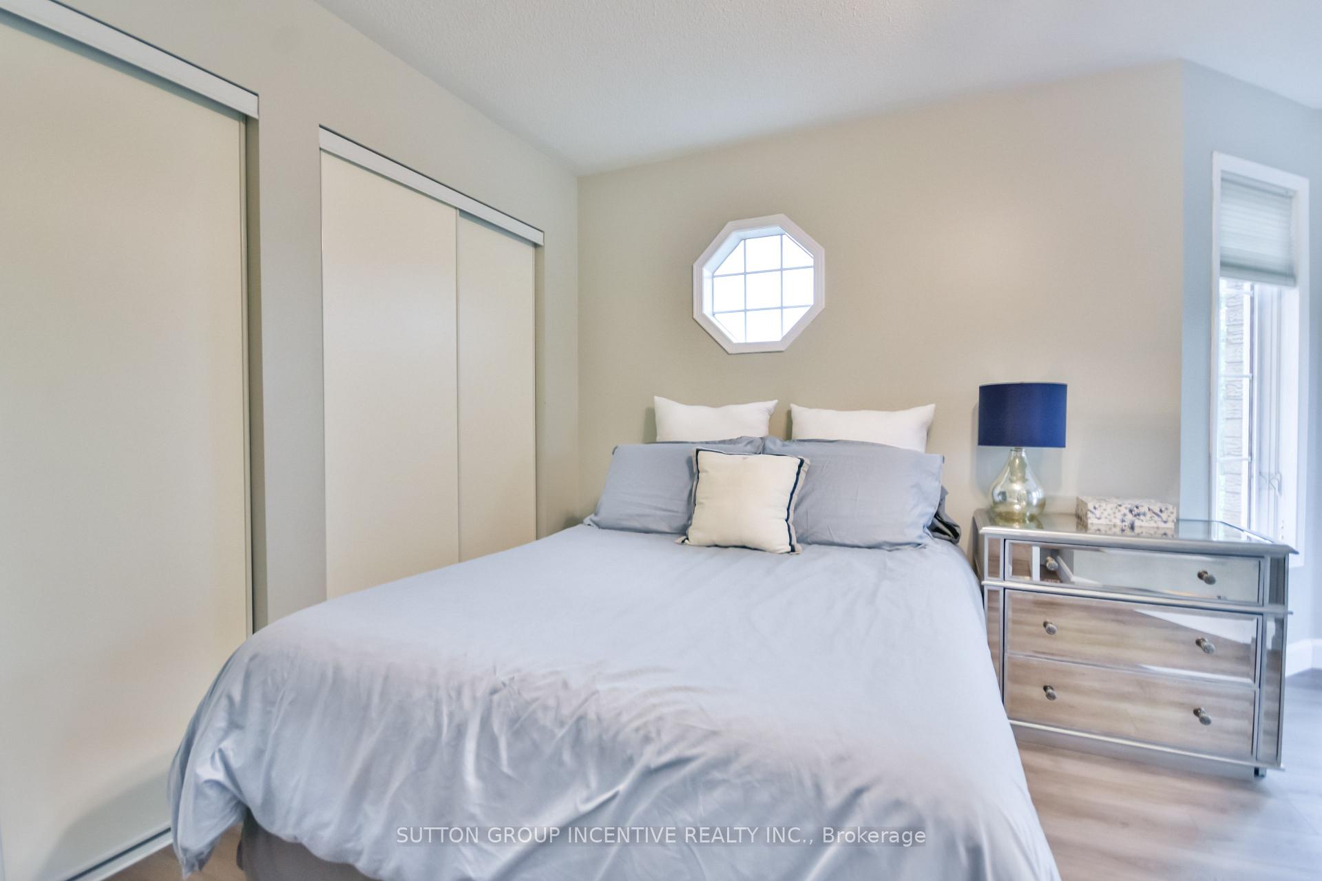 Photo 17 of 30 Bruce Crescent, Barrie, Bayshore — HOMEH
