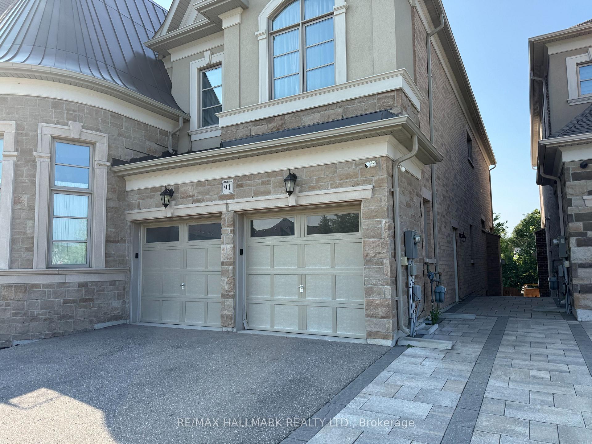 Photo 2 of Unit Bsmt, 91 Glensteeple Trail, Aurora, Aurora Estates — HOMEH