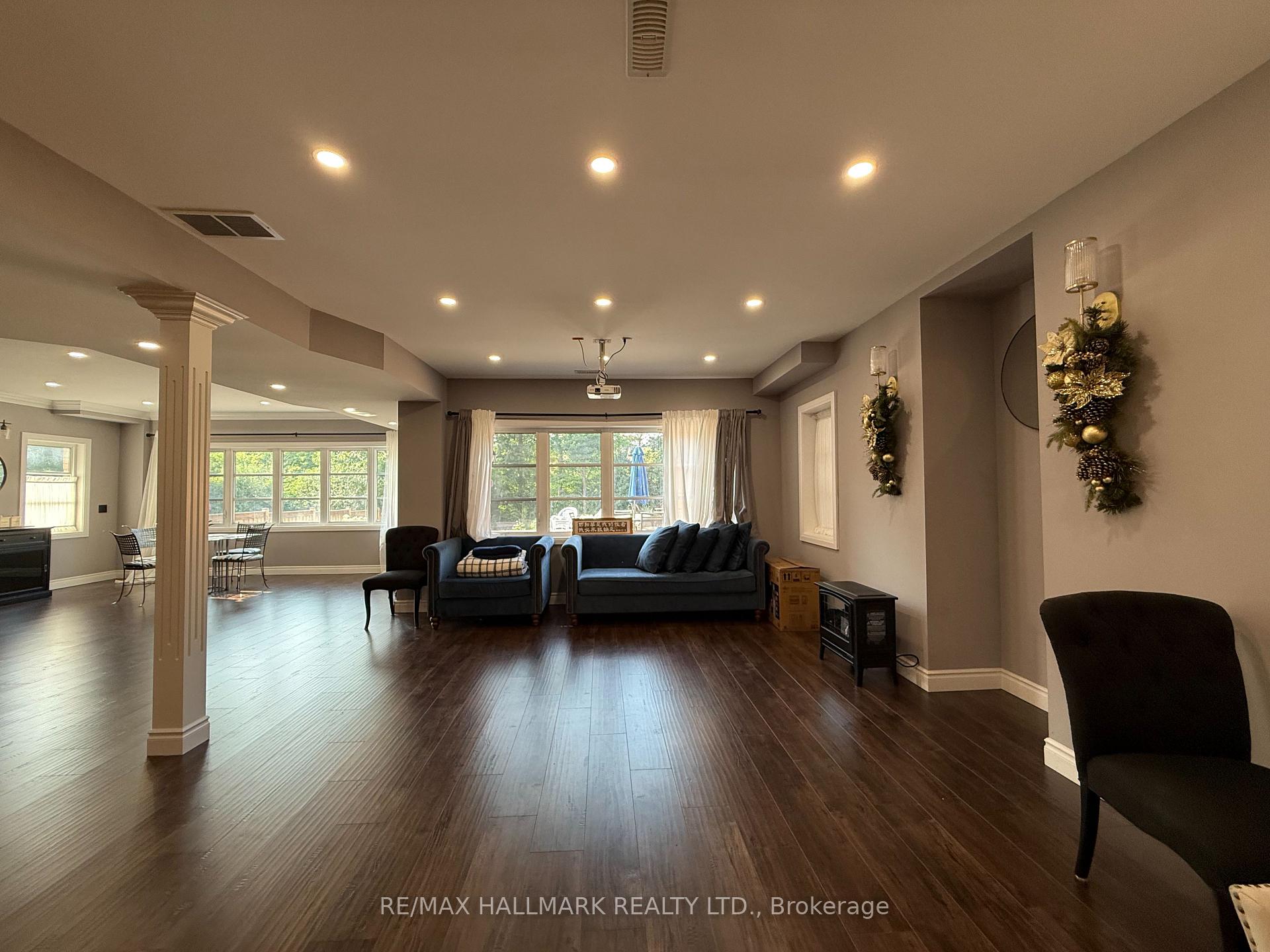 Photo 12 of Unit Bsmt, 91 Glensteeple Trail, Aurora, Aurora Estates — HOMEH