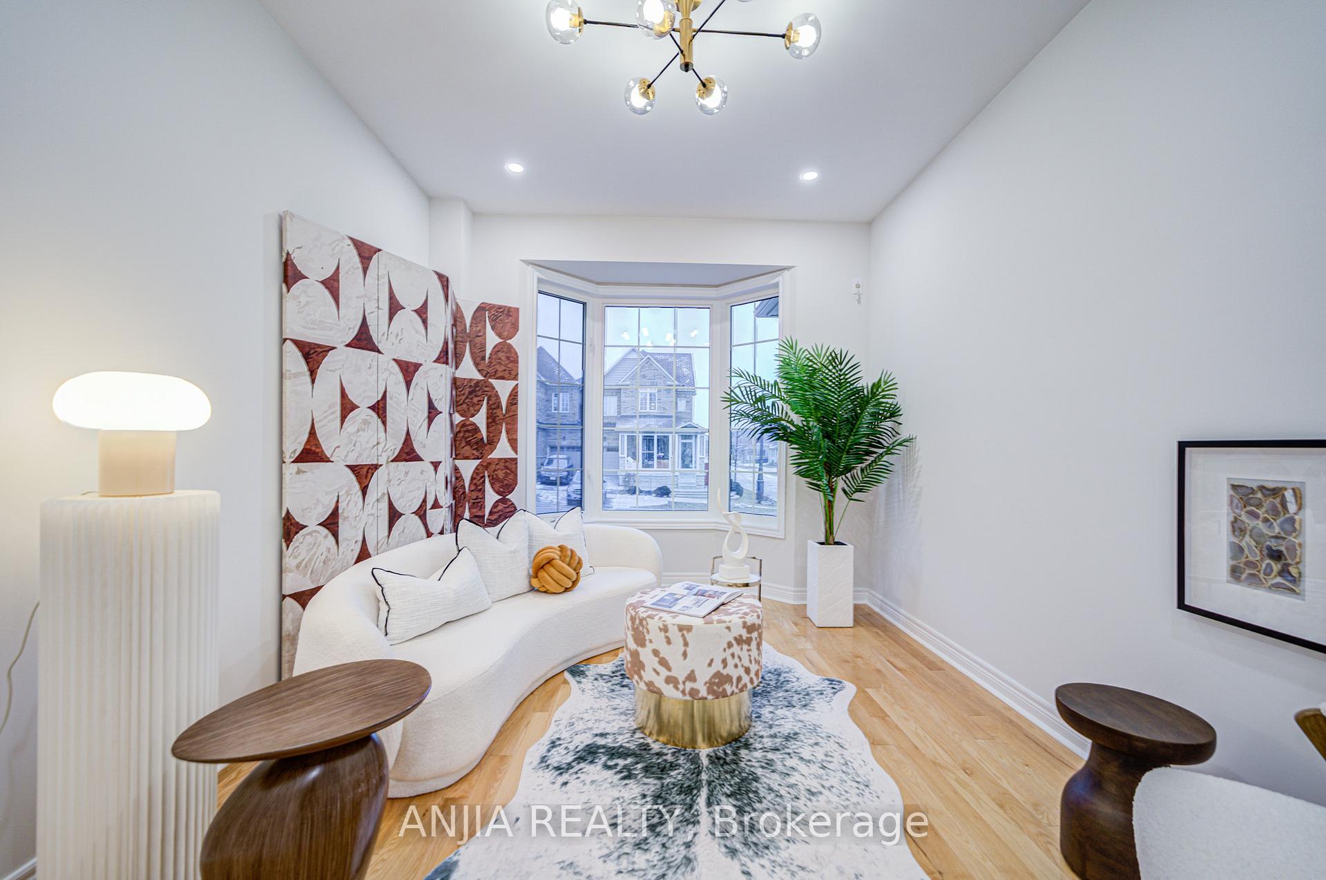 Photo 4 of 207 Harbord Street, Markham, Berczy — HOMEH