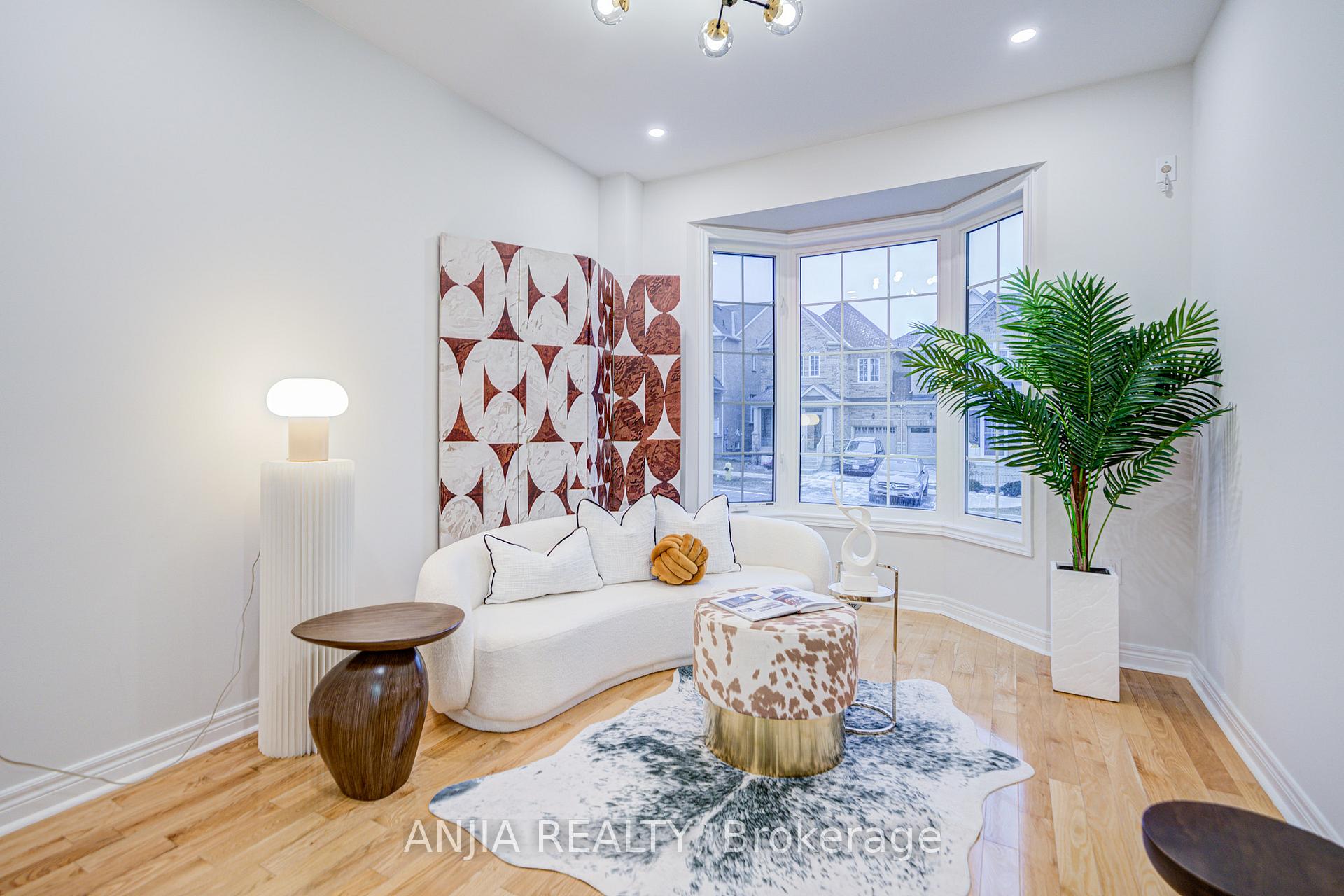 Photo 5 of 207 Harbord Street, Markham, Berczy — HOMEH