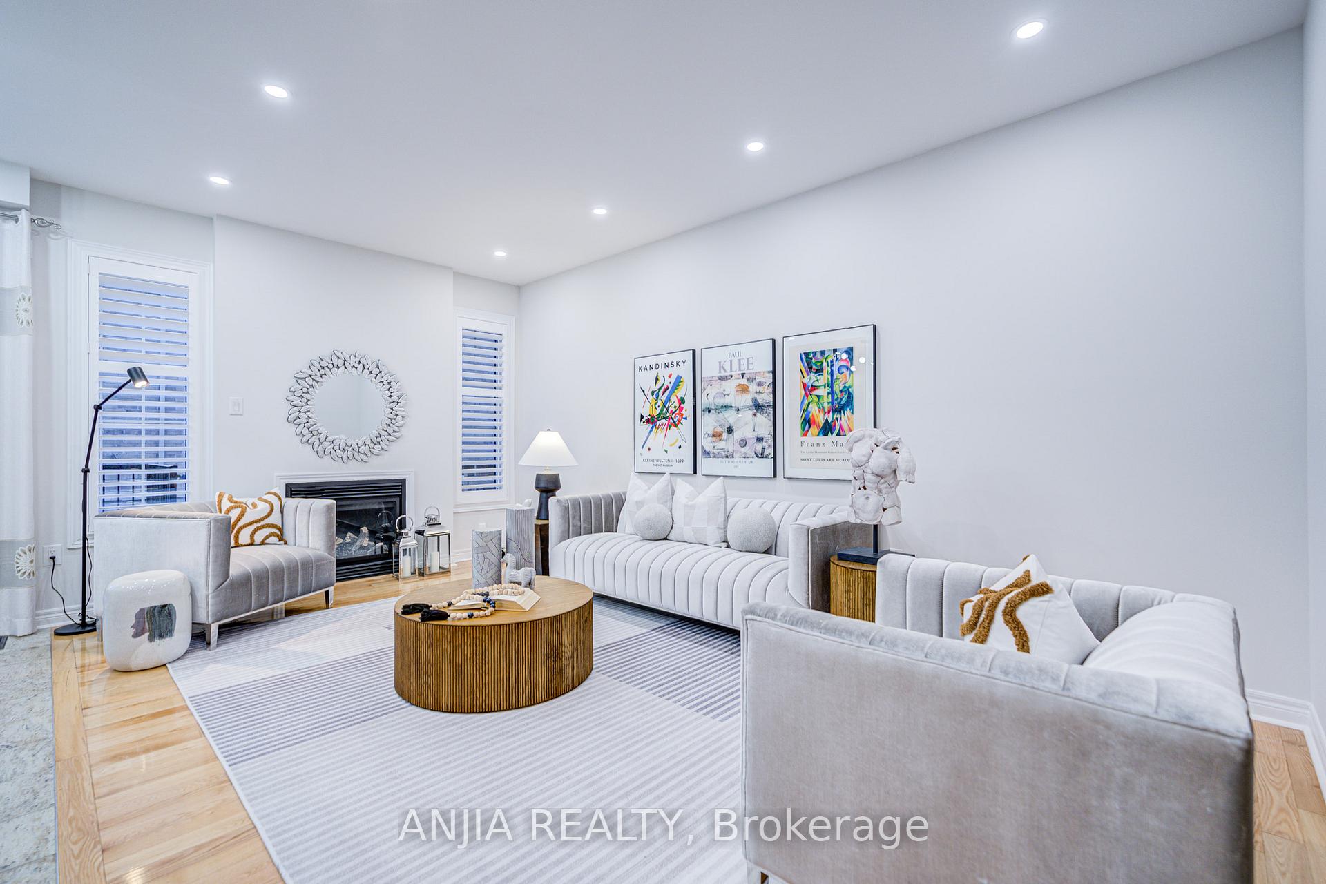 Photo 9 of 207 Harbord Street, Markham, Berczy — HOMEH