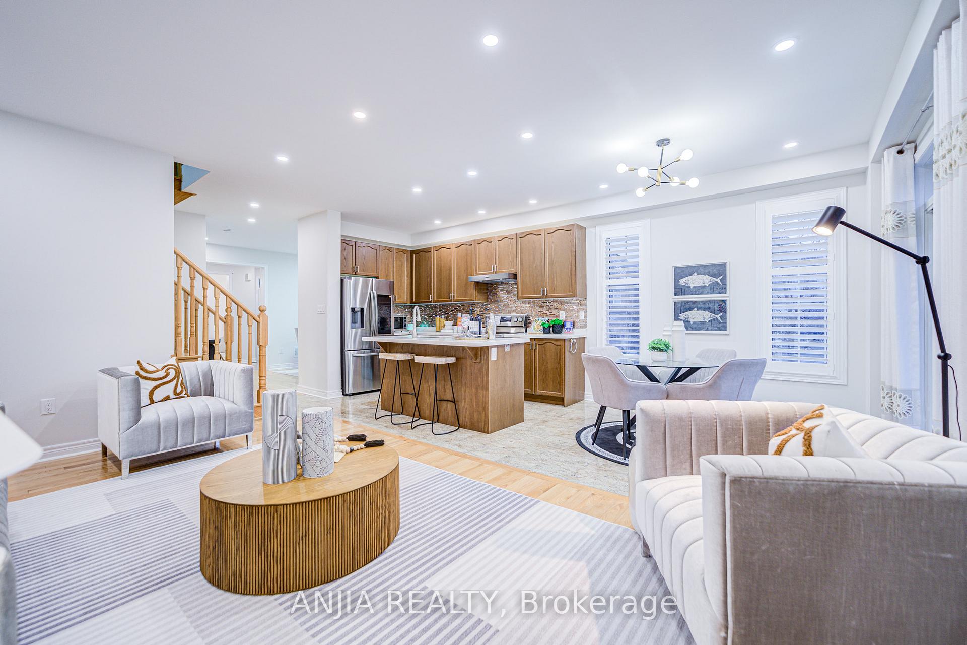 Photo 11 of 207 Harbord Street, Markham, Berczy — HOMEH