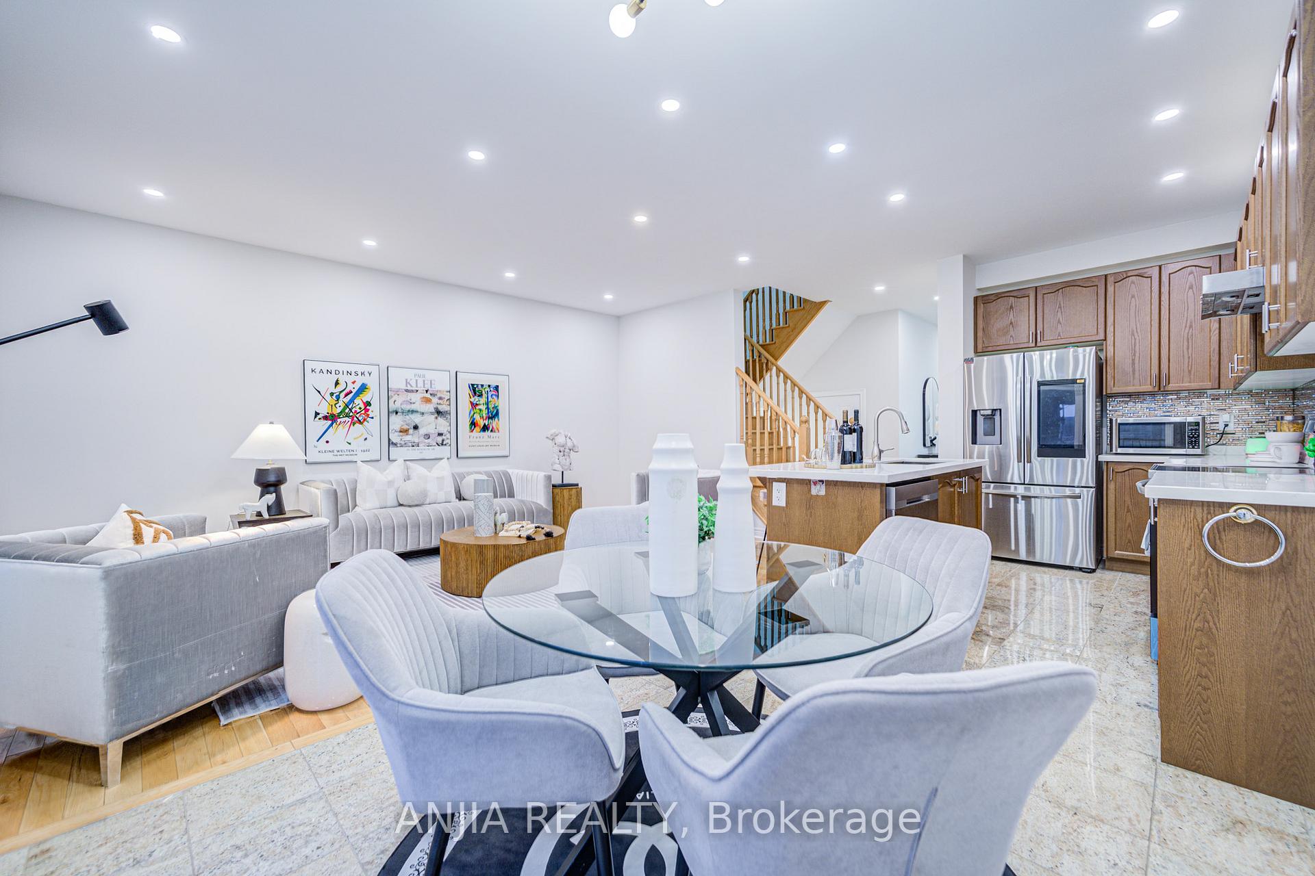 Photo 13 of 207 Harbord Street, Markham, Berczy — HOMEH