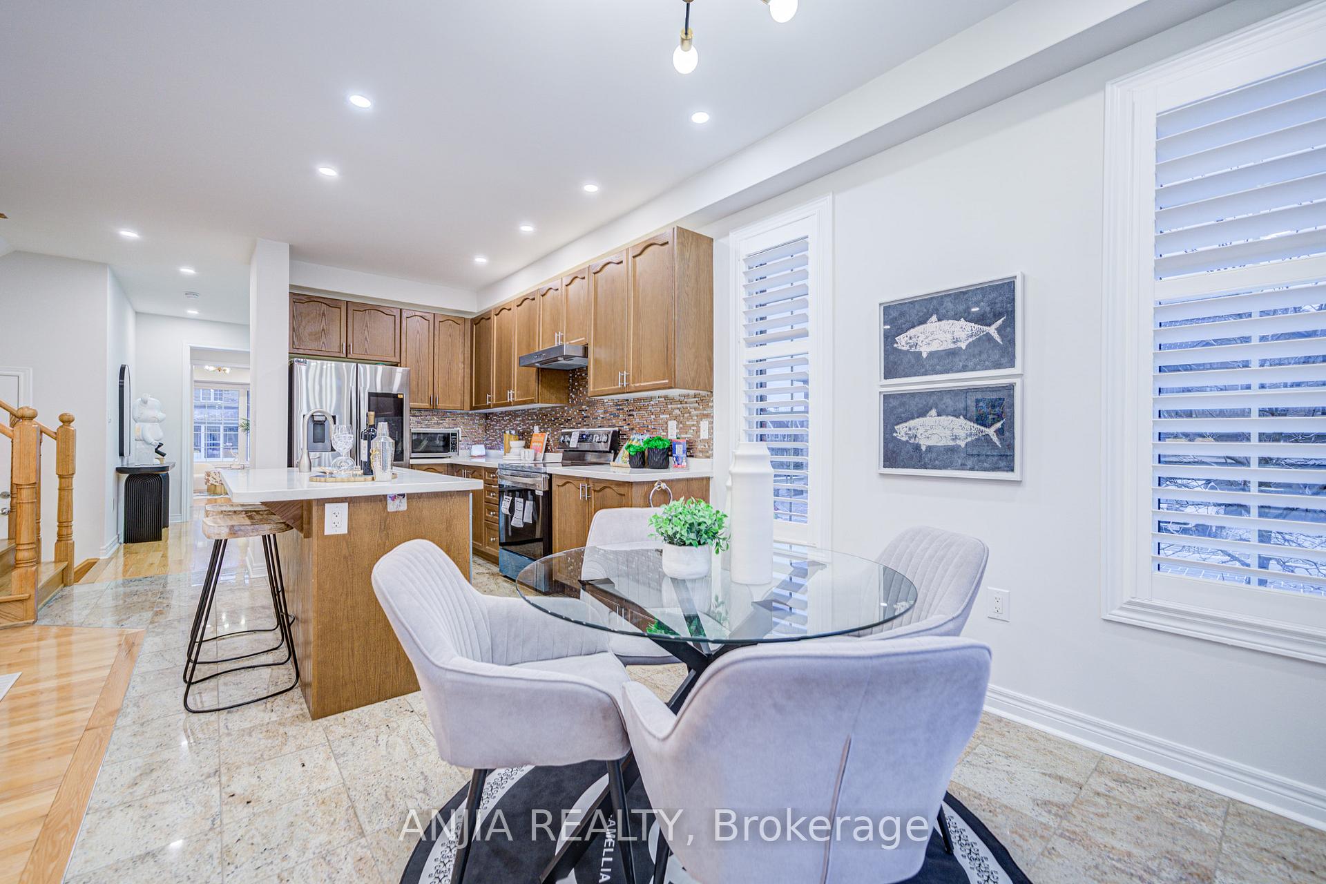 Photo 14 of 207 Harbord Street, Markham, Berczy — HOMEH