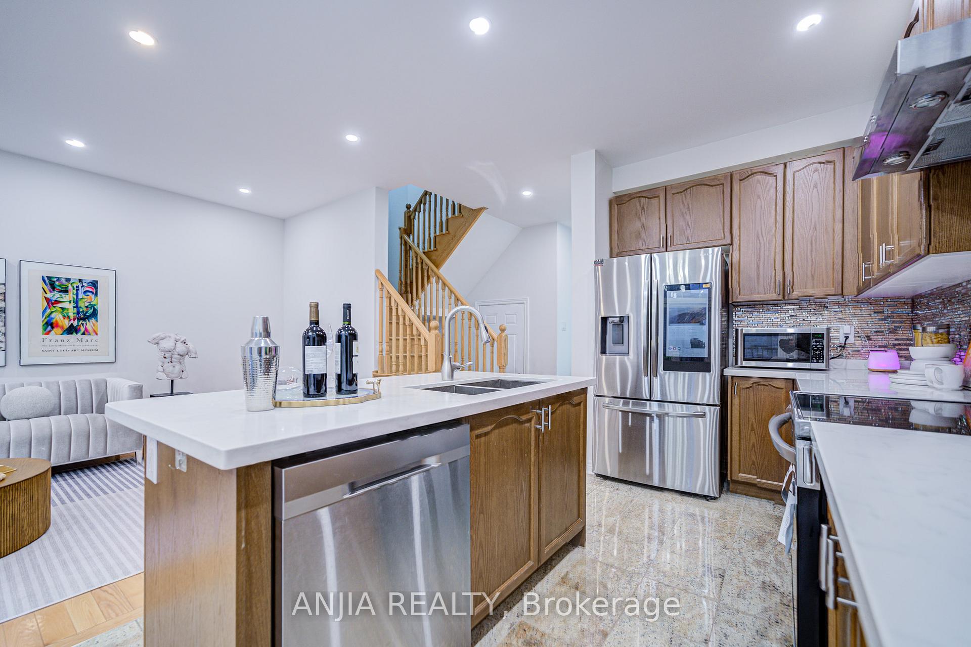 Photo 19 of 207 Harbord Street, Markham, Berczy — HOMEH