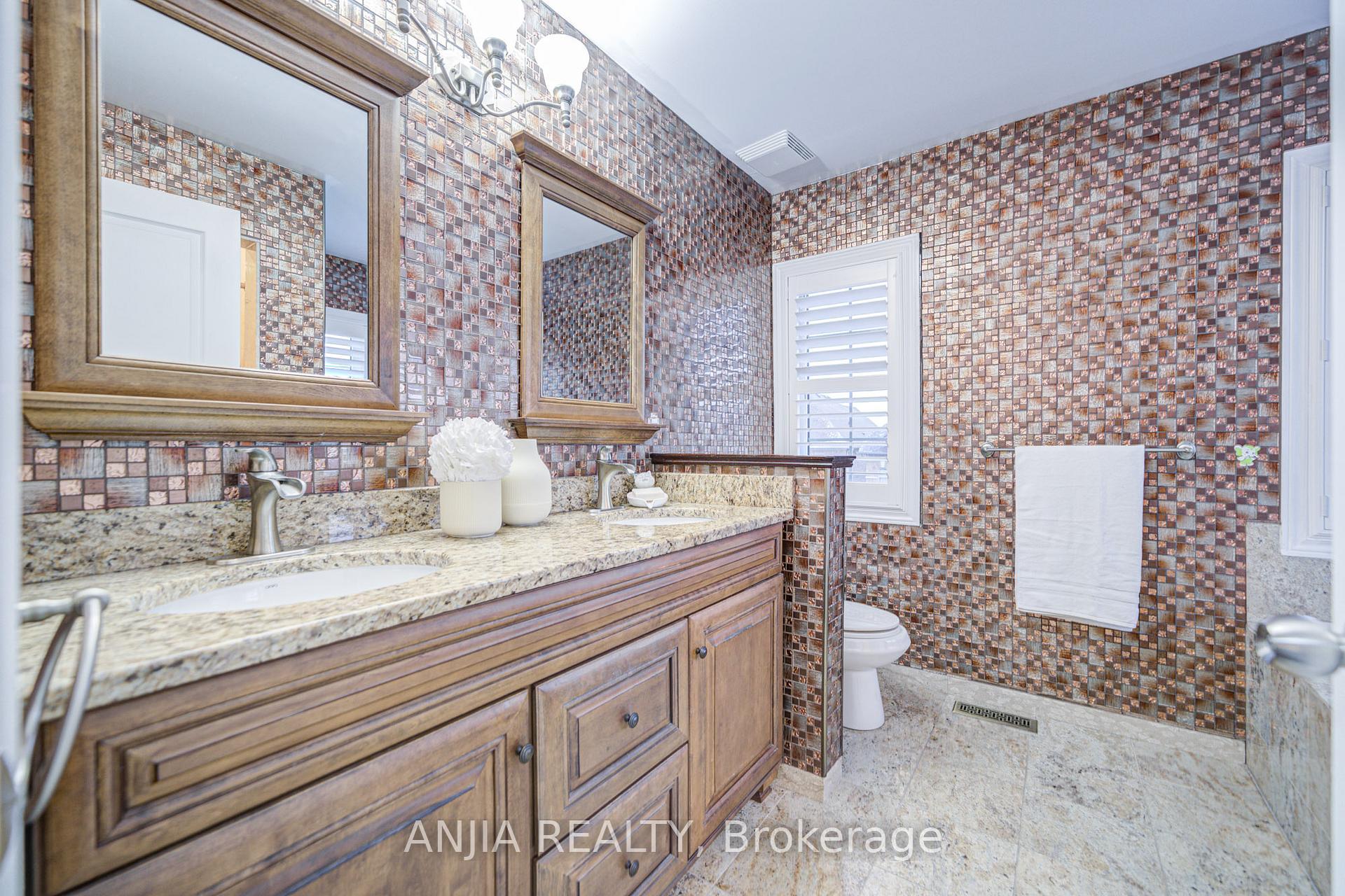 Photo 24 of 207 Harbord Street, Markham, Berczy — HOMEH